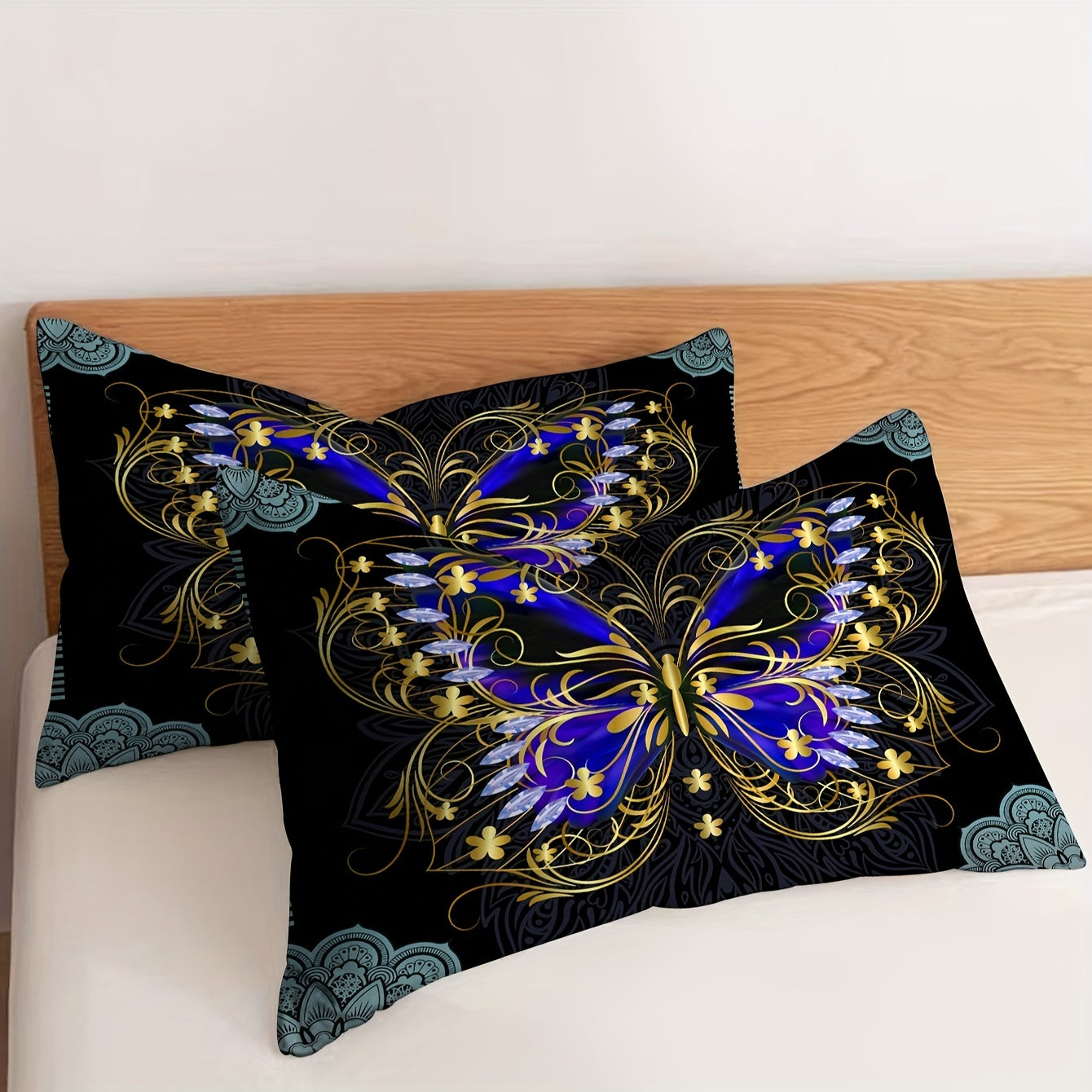 Set of 2 Butterfly Patterned Pillowcases, Soft Breathable Fabric, Bedroom Decor
