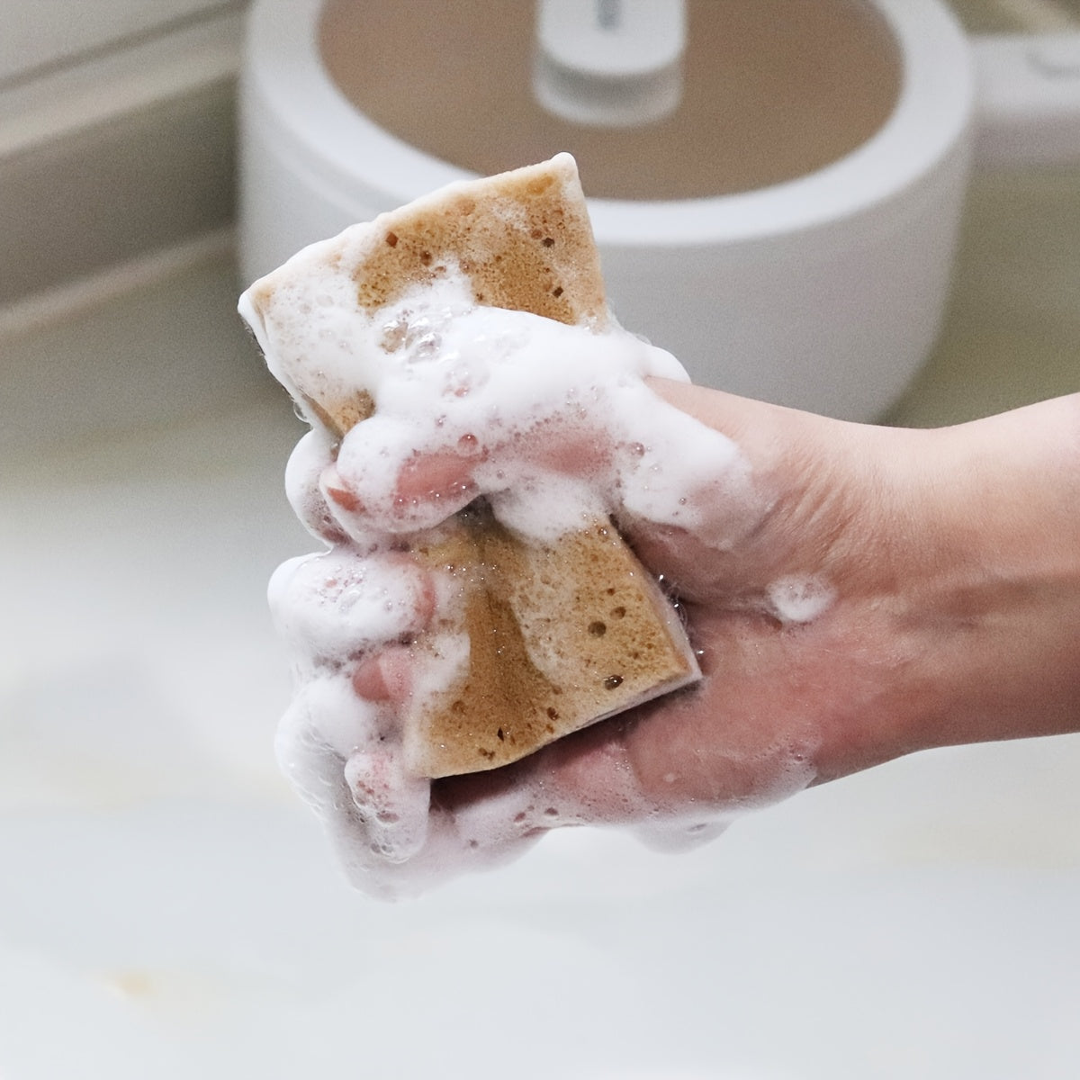 Трехслойные губки для мытья посуды из водорослей в упаковках по 5, 10, 20 или 40 штук. Высококачественные, прочные, нецарапающие кухонные губки, которые обладают высокой впитывающей способностью. Идеально подходят для мытья посуды и протирания, часть из