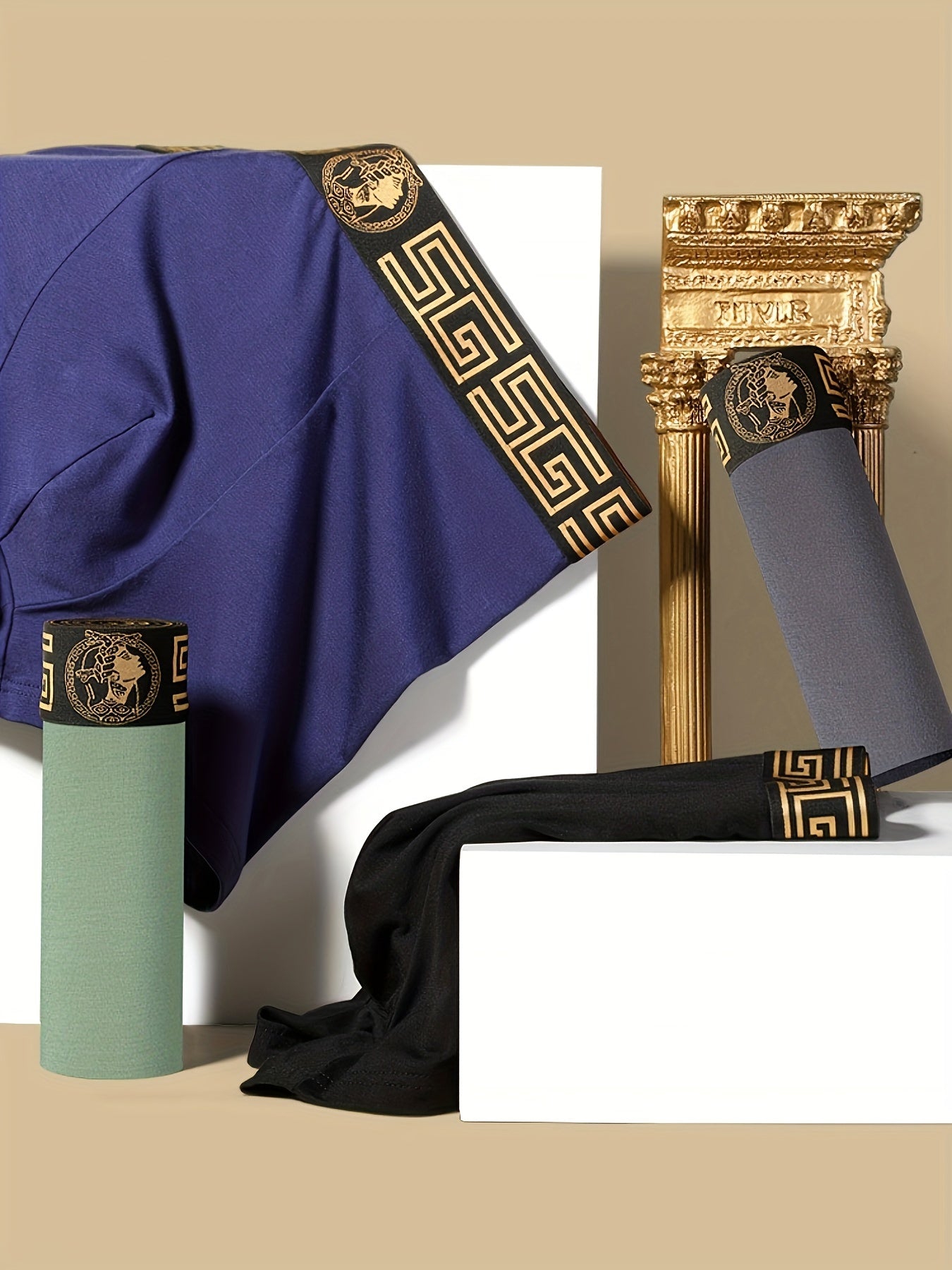 4-Pack EACIECK erkaklar sport shortlari qora va oltin sovg'a qutisida, viskoza va elastan aralashmasidan tayyorlangan, o'rtacha cho'zilish bilan. Ushbu bir xil rangdagi shortlar, to'qimachilik materialida odatdagi moslikda.