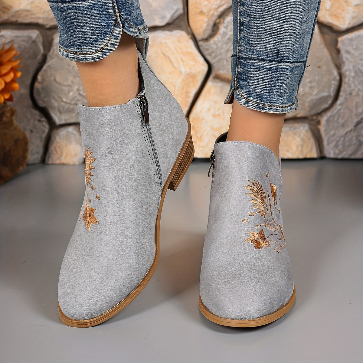 Women's Embroidered Leather Point Toe Chunky Heel Boots with Side Zipper
