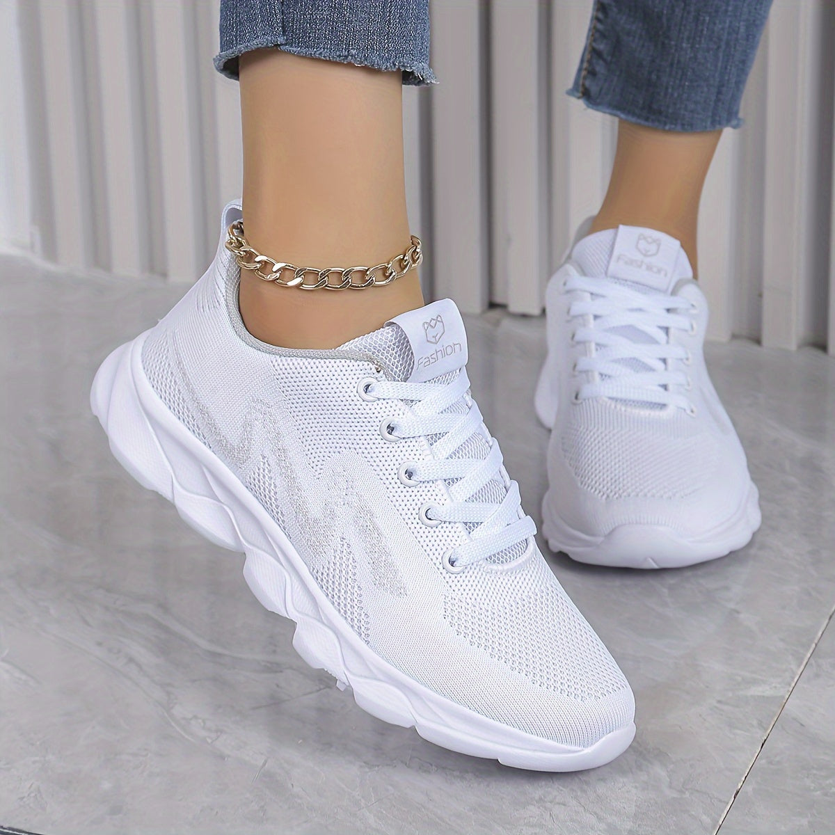 Women’s Breathable Knit Sneakers Black and White Striped Low-Top Running Shoes