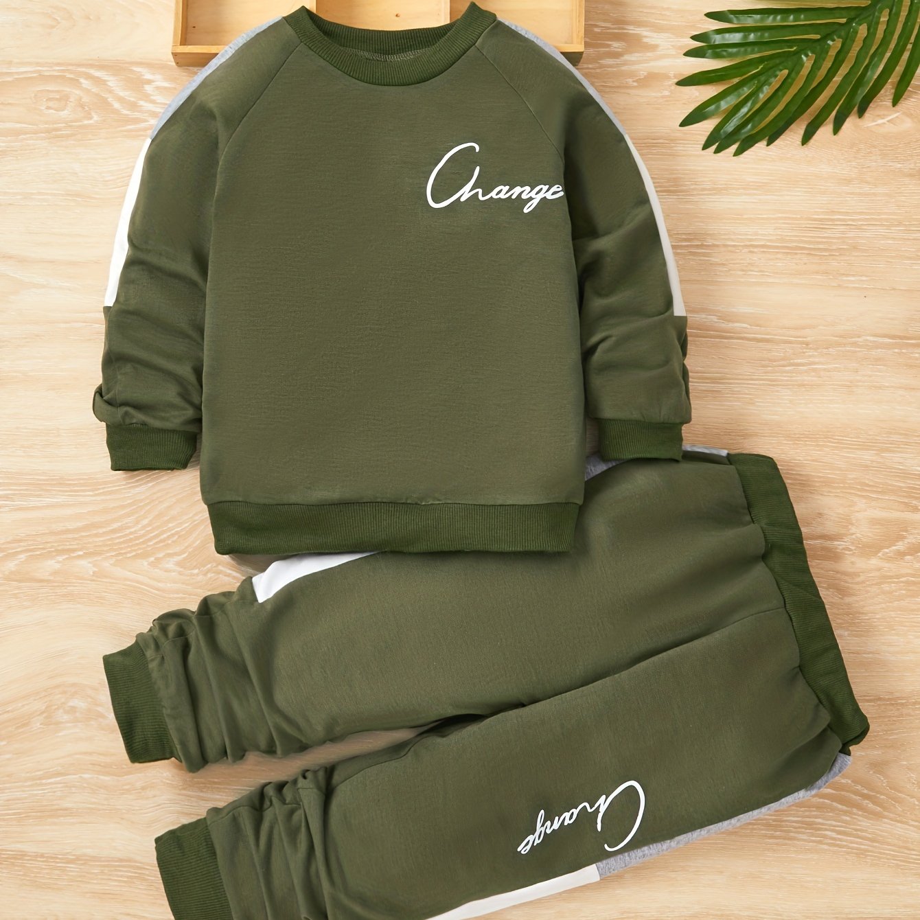 Conjunto casual para niños pequeños, sudadera y pantalones de chándal con estampado de cambio para primavera y otoño

Source:
Toddler Boys Casual Outfit Sweatshirt and Sweatpants with Change Print for Spring Fall