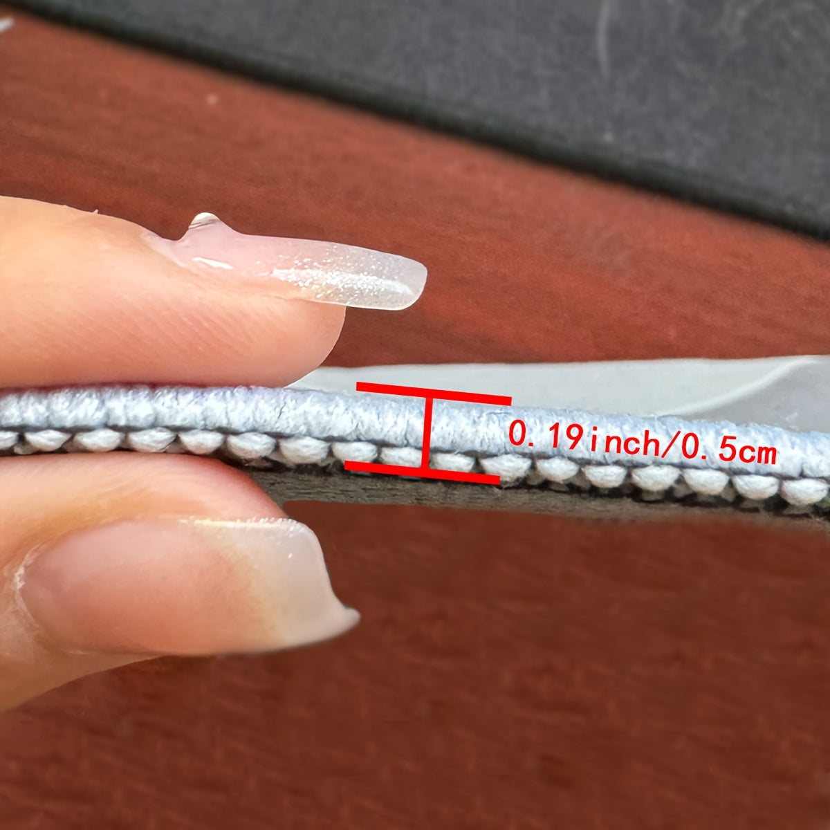 Qora va oltin rangli kapalak naqshli yugurish mato, sirgʻalmas, mashina yuviladigan, 49.99x79.98 sm