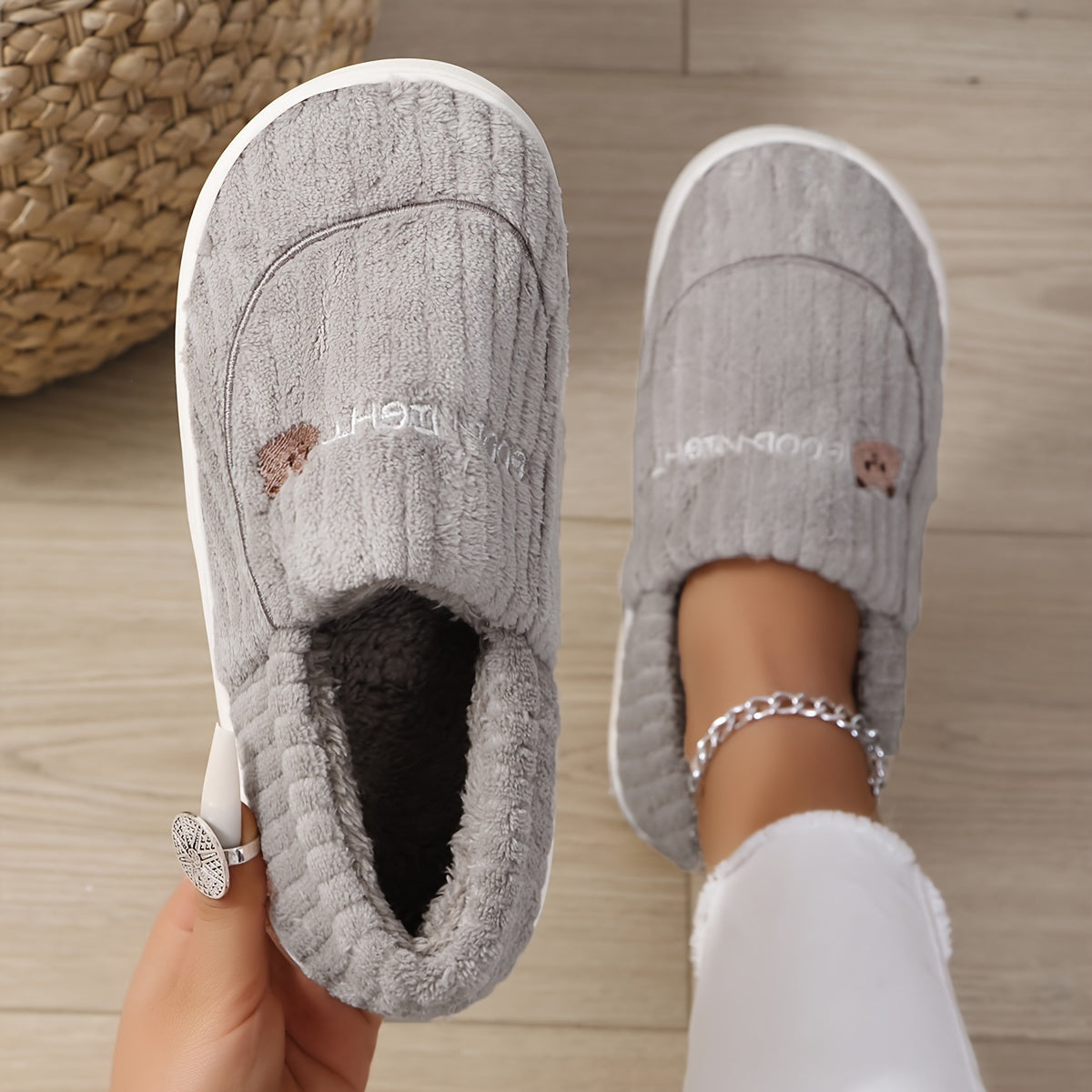 Women Indoor Slippers Warm Fleece Cartoon Slip-On Shoes