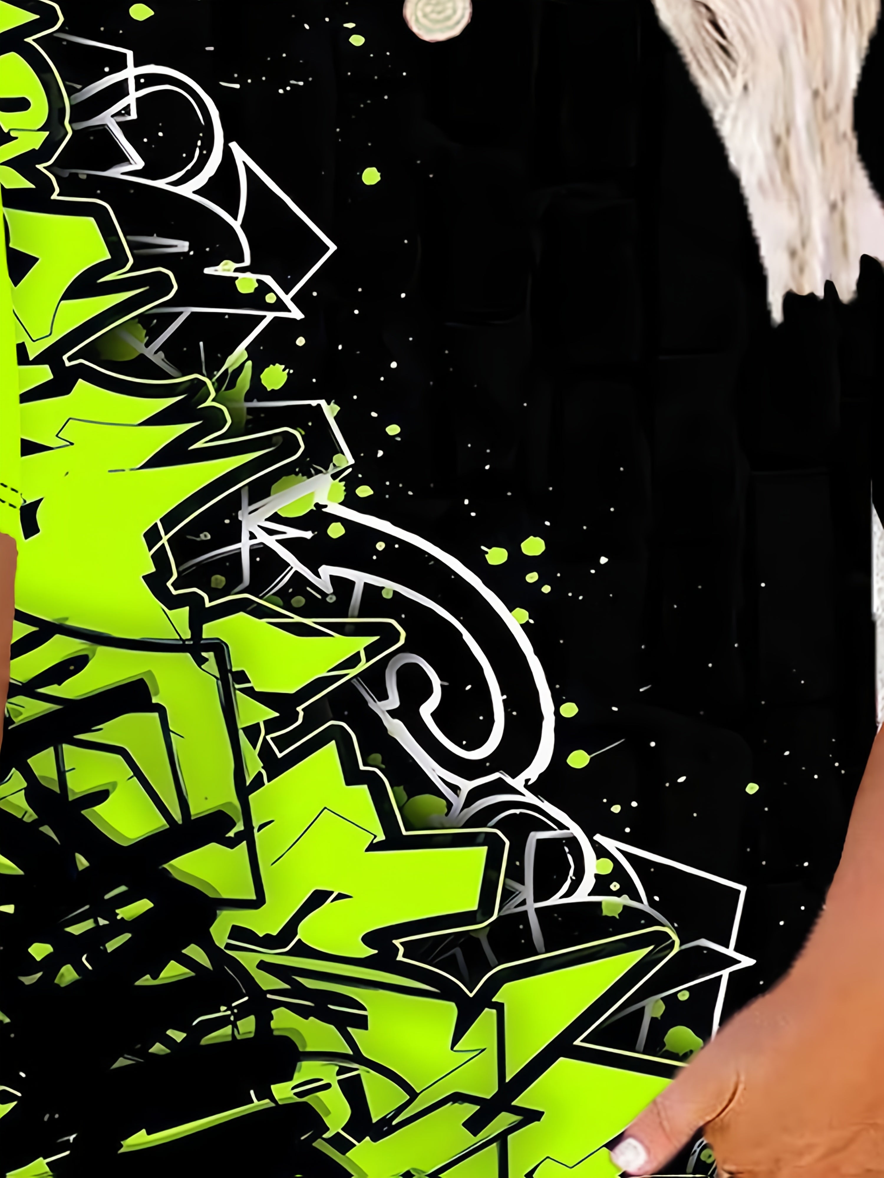 Plus Size Graffiti Print T-Shirt Polyester Short Sleeve Crew Neck Black Green