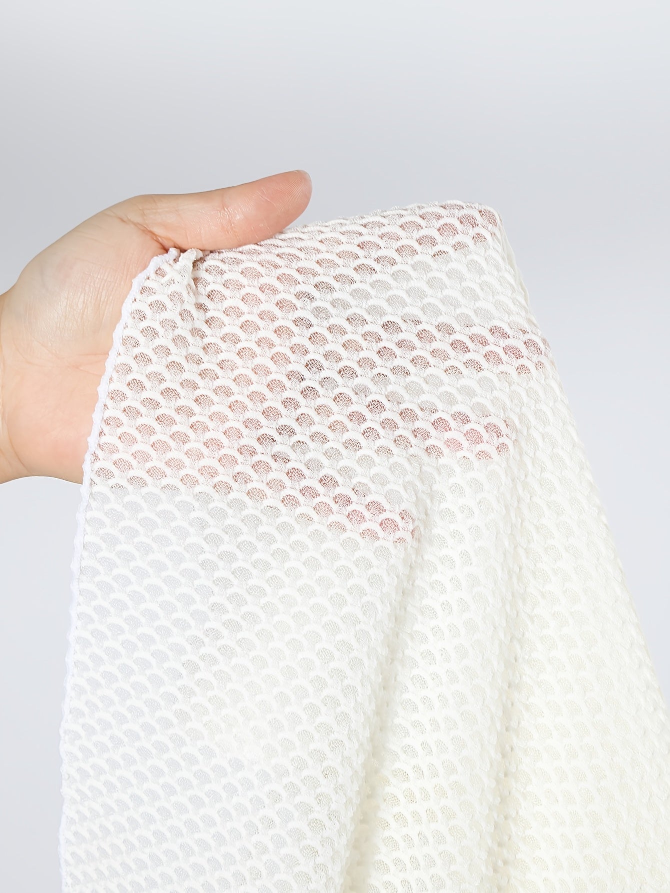 4 комплекта купальников Lauvoco для женщин с высокой эластичностью полиэстера и эластана, включает безрукавный накидку на плечи, юбку из сетки с шнуровкой и купальник однотонного цвета с отделкой из трикотажной ткани.