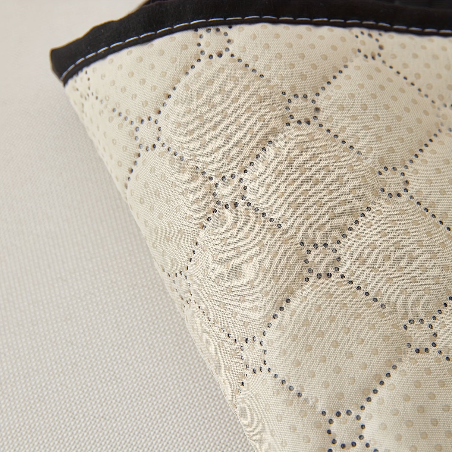 Pet Sofa Cover Four Seasons Machine Washable Fits 1-4 People Polyester