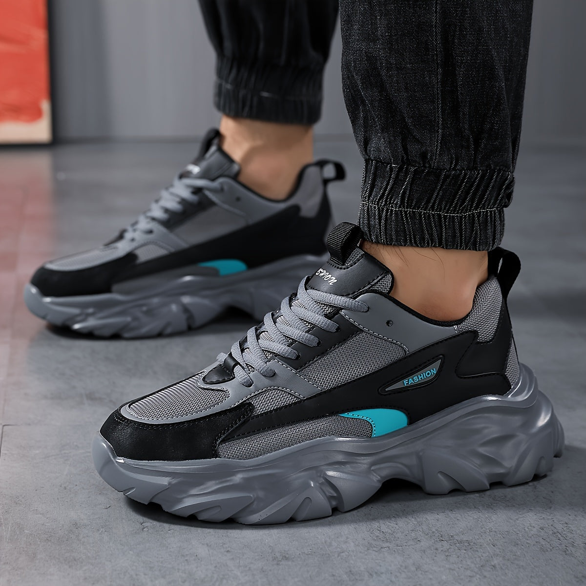 Men's Casual Sneakers Breathable Mesh Low Top EVA Sole Lace-Up Street Style