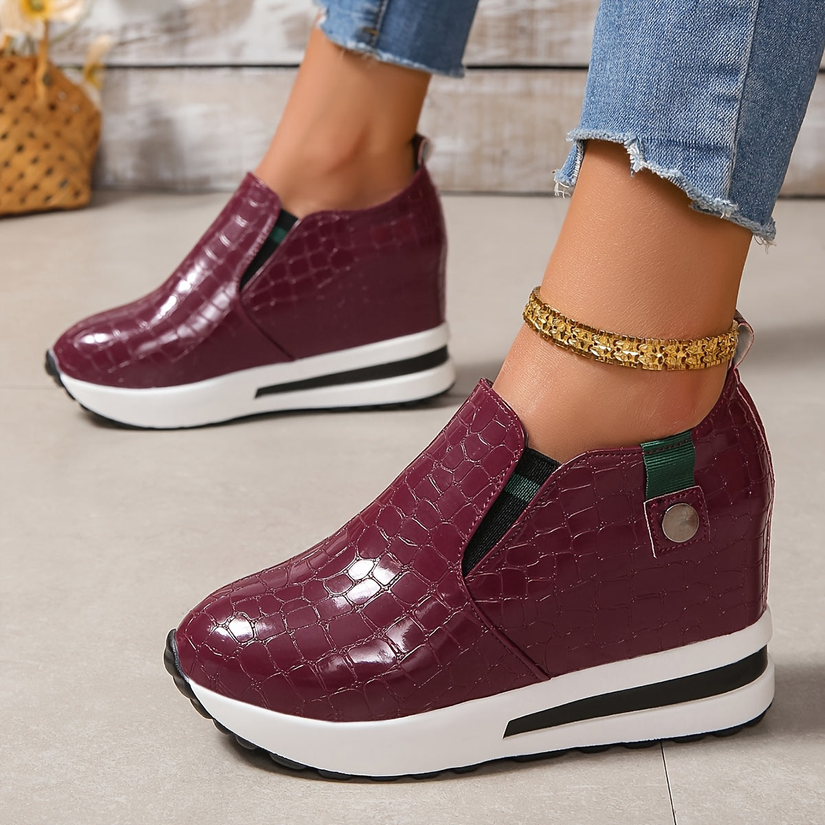 Women’s Casual Slip-On Sneakers Faux Low-Top Walking Shoes Rubber Sole