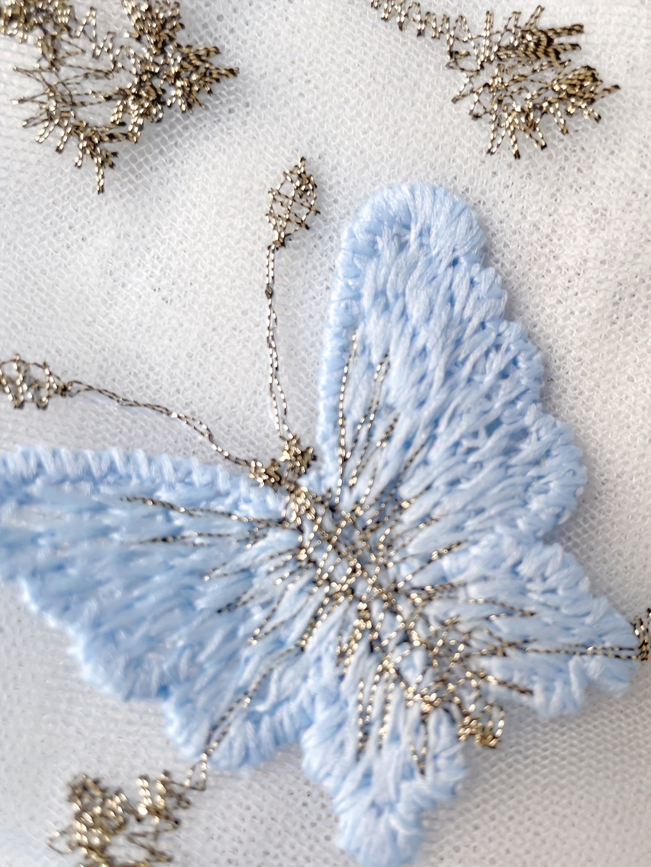 Kelebek tikilgan belbog'li teddy, chuqur V shaklidagi orqasiz thong mesh bodysuit - ayollar uchun sexy ichki kiyim.