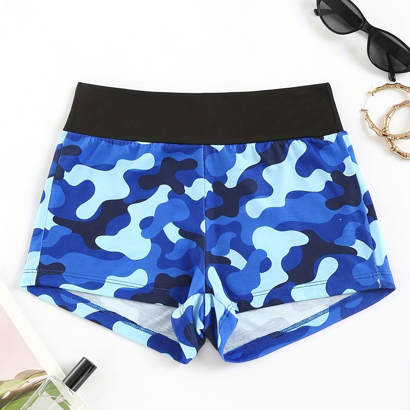 Elastik belbog'li rangli lounge shortlari, ayollar uchun dam olish va uyqu kiyimlari uchun mukammal.