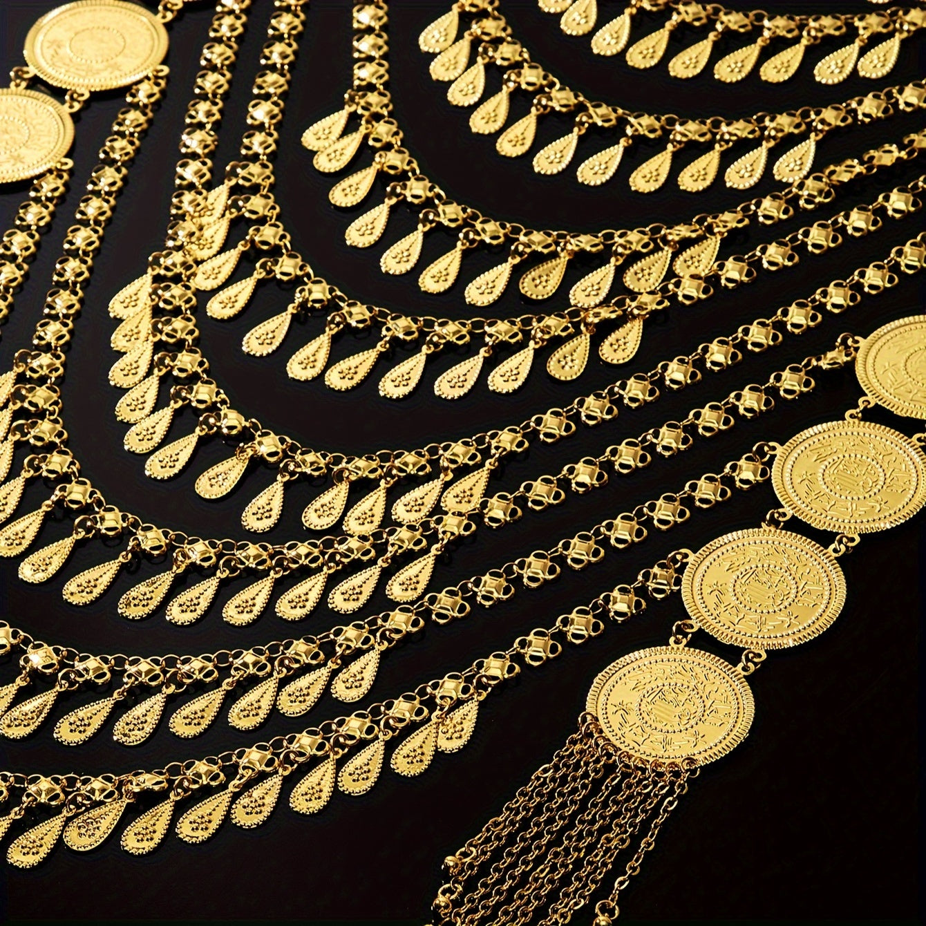 Conjunto de joyería elegante en cobre y oro para mujeres con collar y pendientes para ocasiones especiales