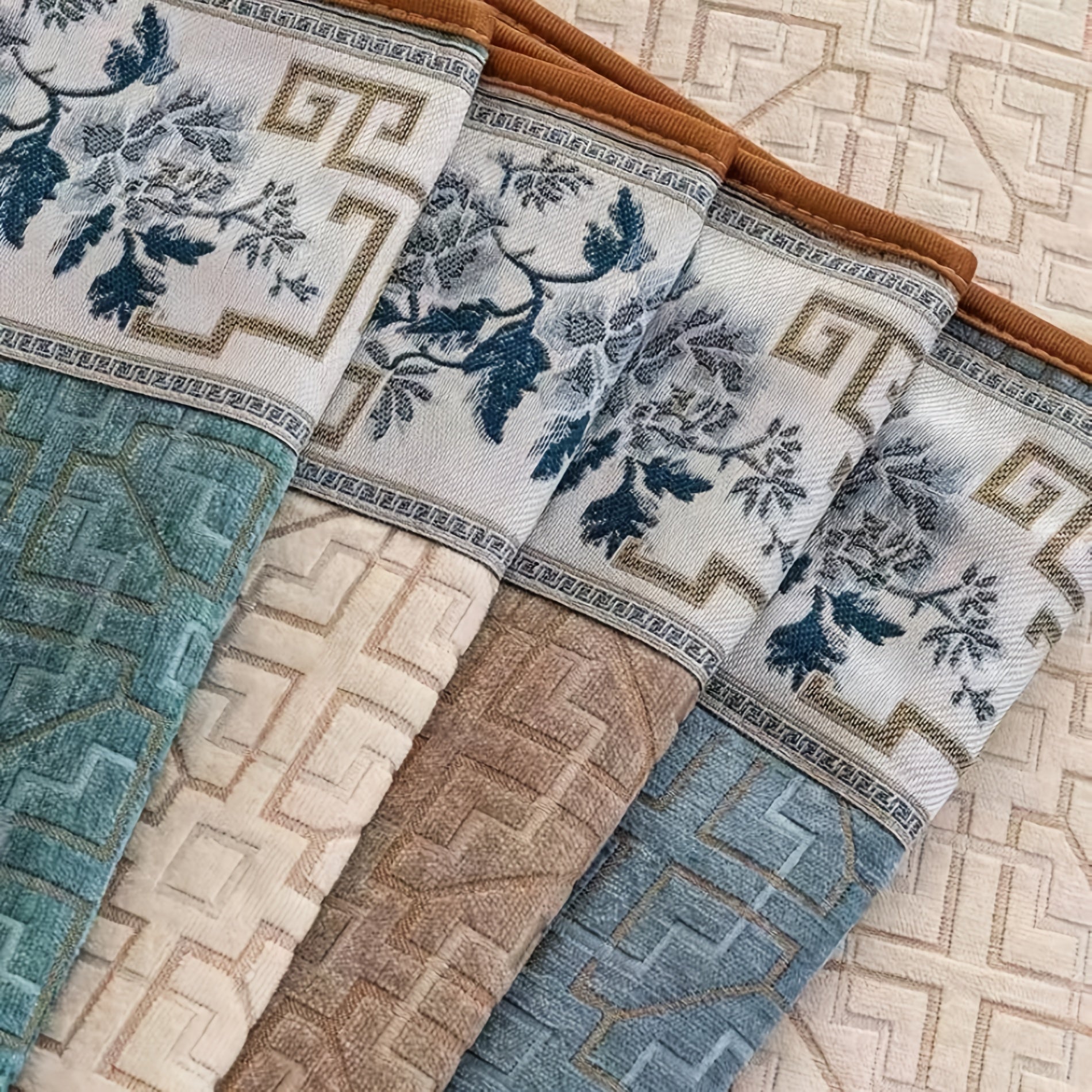 Vintage Geometrik Jakard Divan Qoplamasi, Chenille material va Gullar naqshi bilan, Yotoqxonalar uchun Sirpanmaydigan Mebel Himoyachisi.