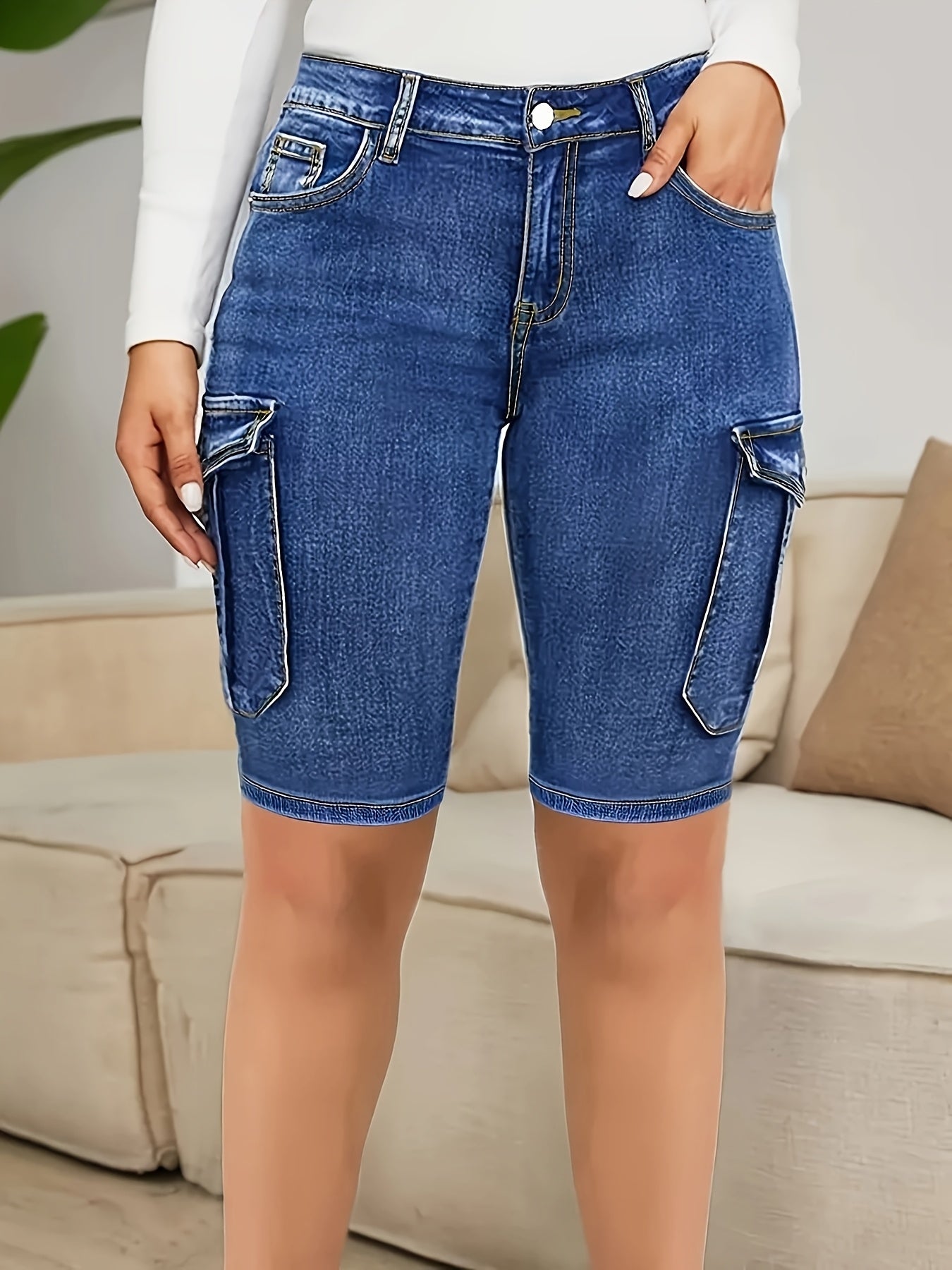 Plus Size Women's Stretch Denim Cargo Shorts Mid-Thigh Pockets