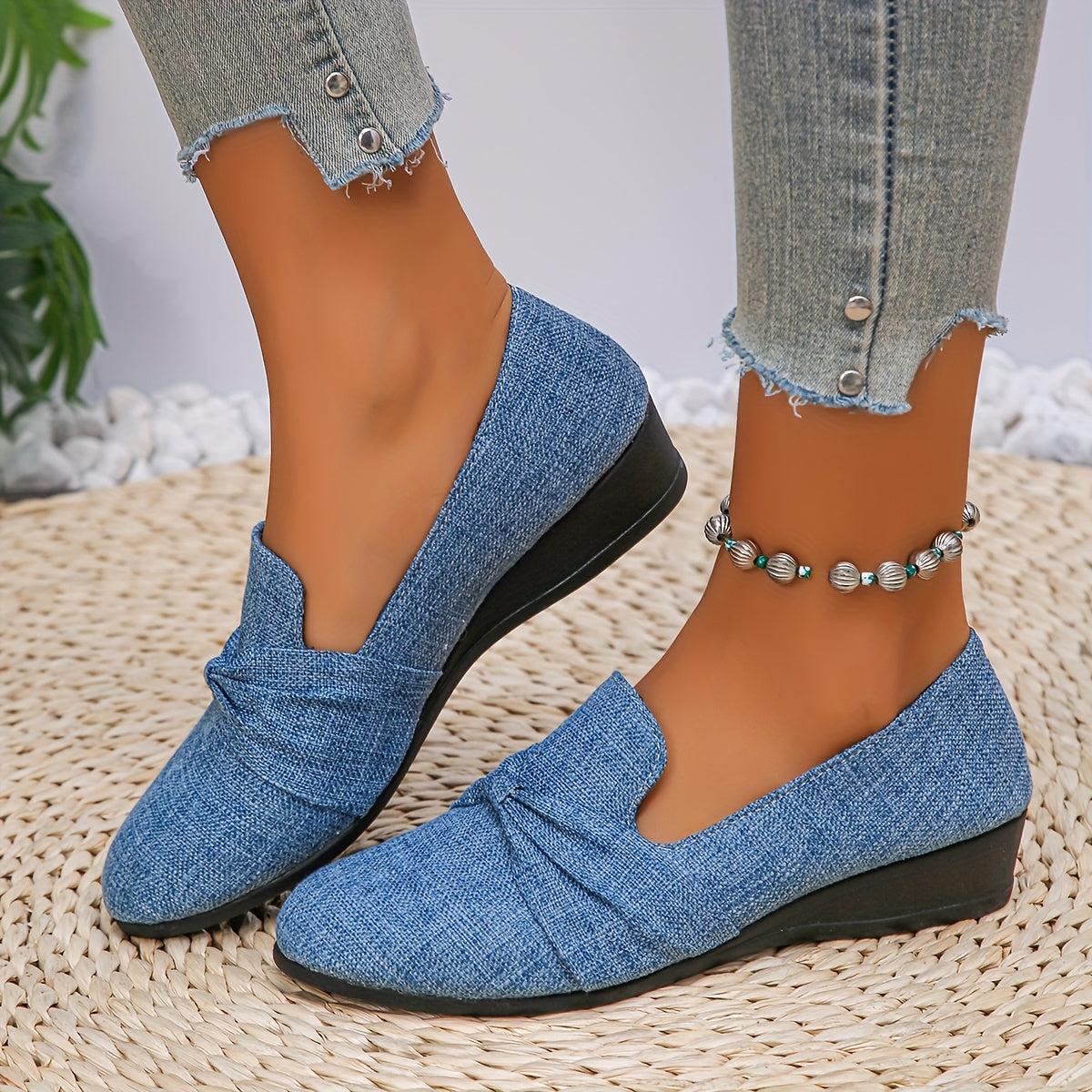 Женские туфли-лодочки на slip-on с однотонным цветом и заостренным носком, универсальная ткань, резиновая подошва