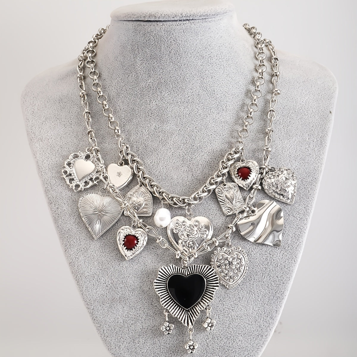 Vintage Alloy Necklace Set with Heart and Floral Pendant for Women