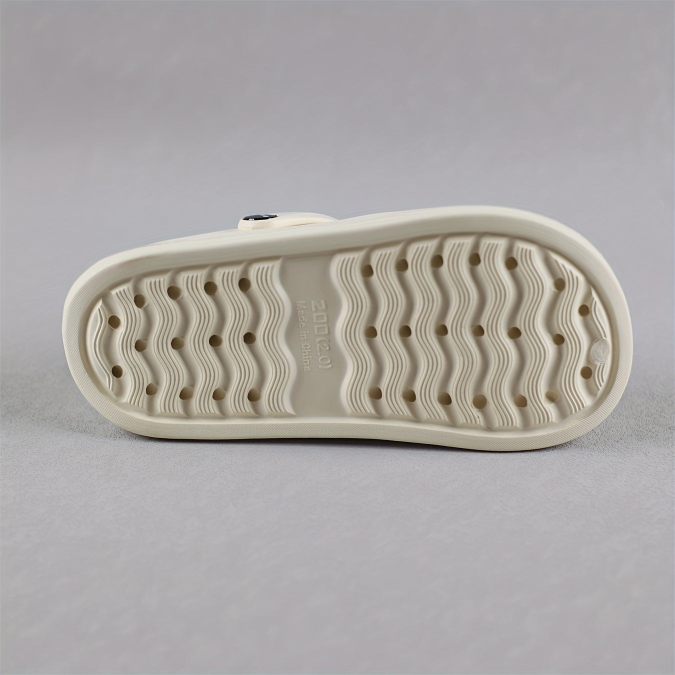 Sandalias slip-on para niños con suelas de EVA suave y punta redonda para uso casual en todas las estaciones