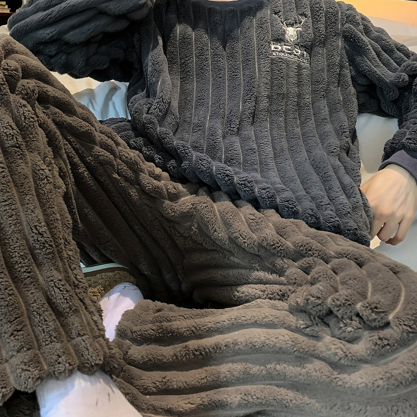 Conjunto de pijama de felpa para hombre con capucha, manga larga, color sólido, otoño e invierno, casual