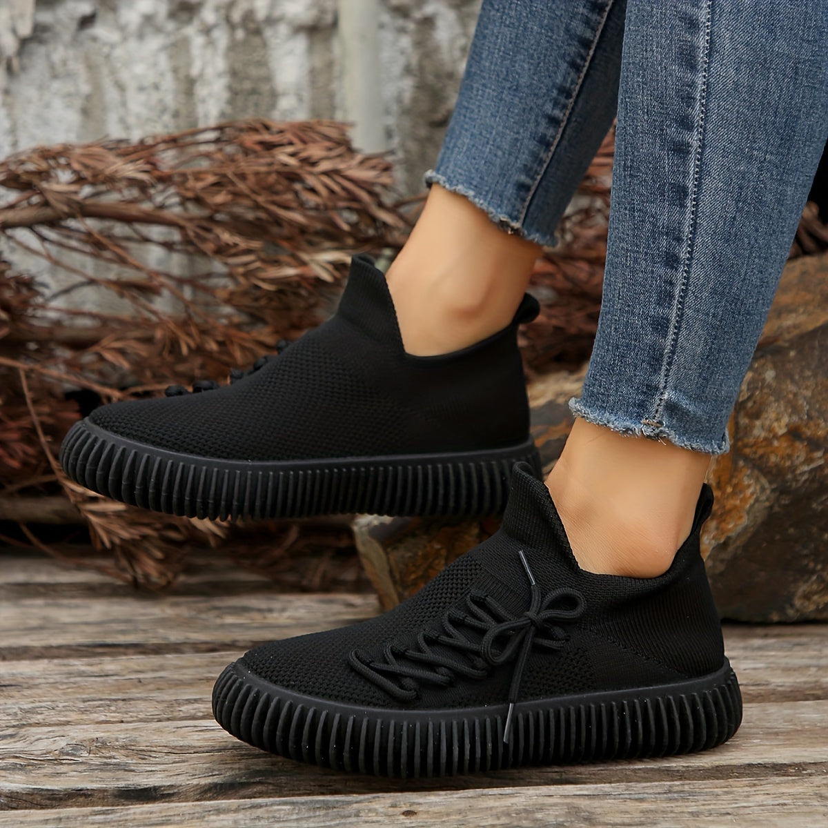 Women's Solid Color Breathable Knit Lace-Up Sneakers Low Top Shoes
