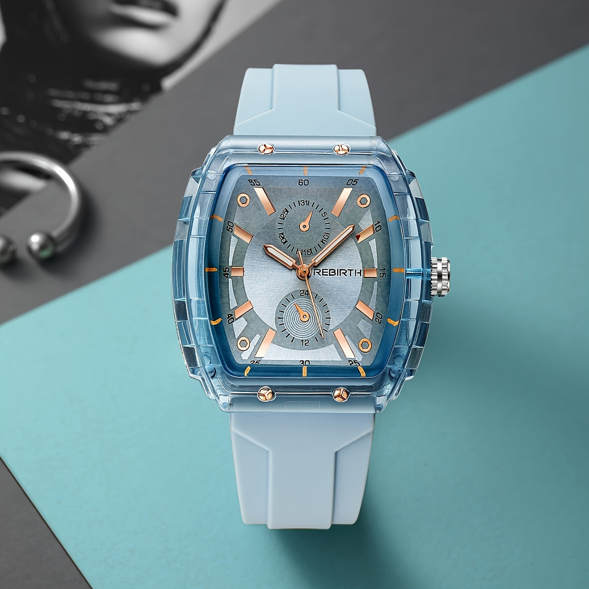 Unisex Square Watch with Silicone Strap and Long-Lasting Battery