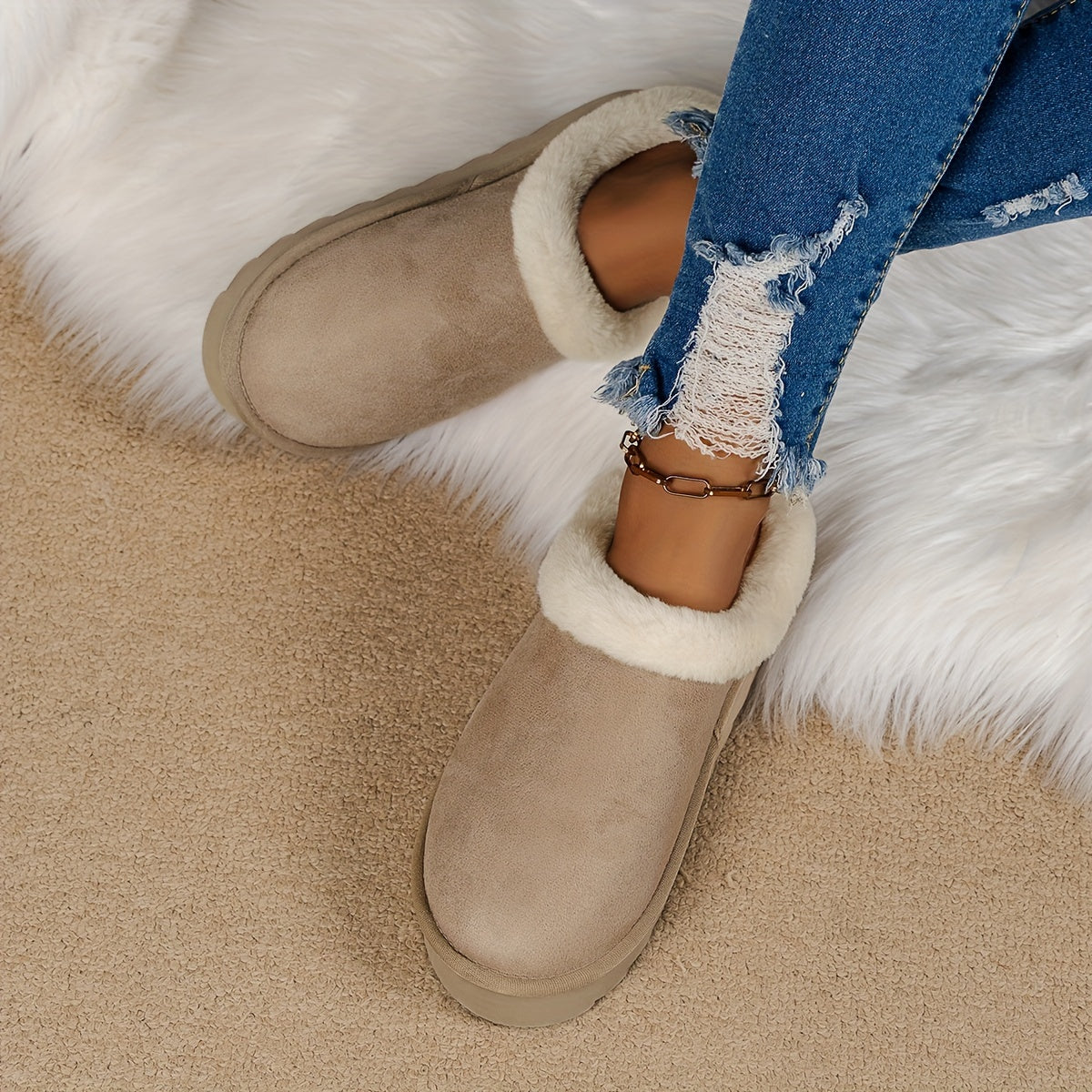 Women's Fleece-Lined Slip-On Slippers Beige White Indoor Outdoor Comfort