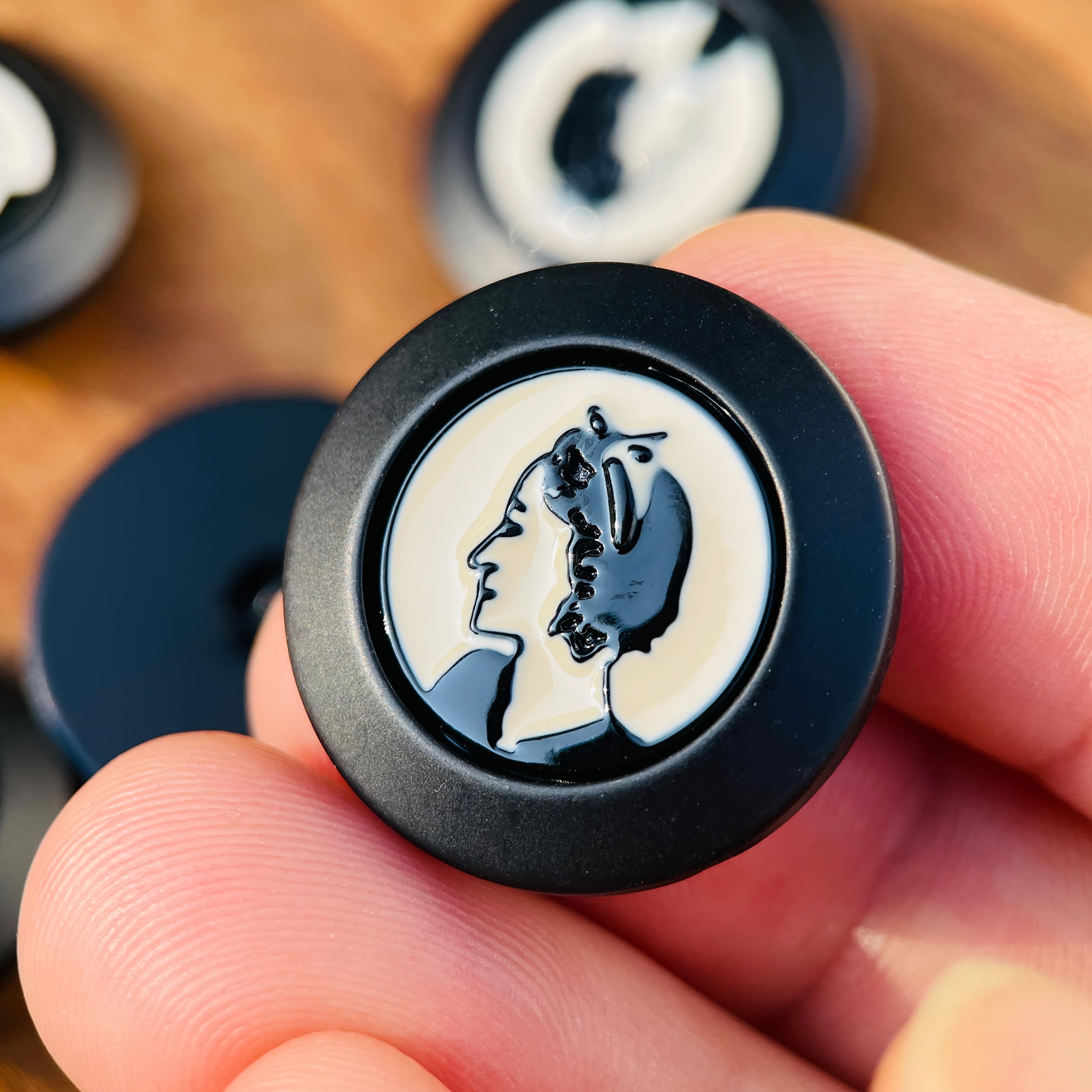 Set of 5 Black Resin Buttons with Portrait Design for Clothing and Crafts