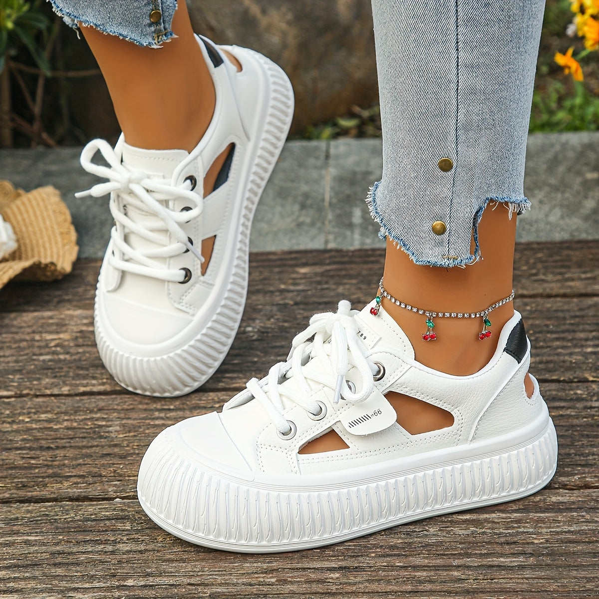 Women Casual Lace-Up Sneakers Thick Sole White Round Toe Summer Fashion