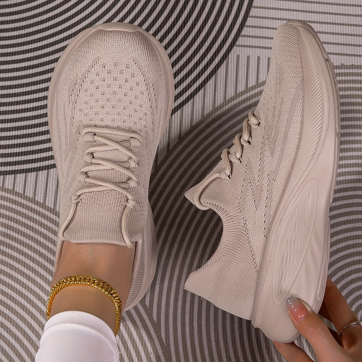 Ayollar uchun nafas oladigan, yengil, bog‘lamli sport poyafzali, pastki yuqori, kundalik va barcha mavsumlar uchun