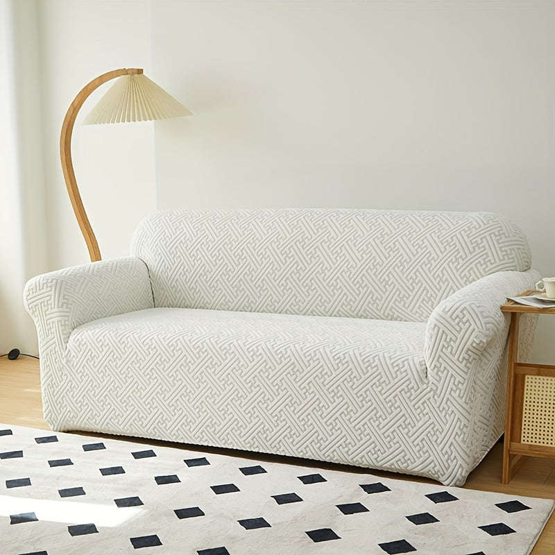 Универсальный чехол для дивана защищает мебель в любой комнате.