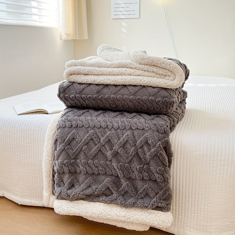 Dual-Sided Plush Blanket with Sherpa Fleece for All Seasons Polyester Knit Weave