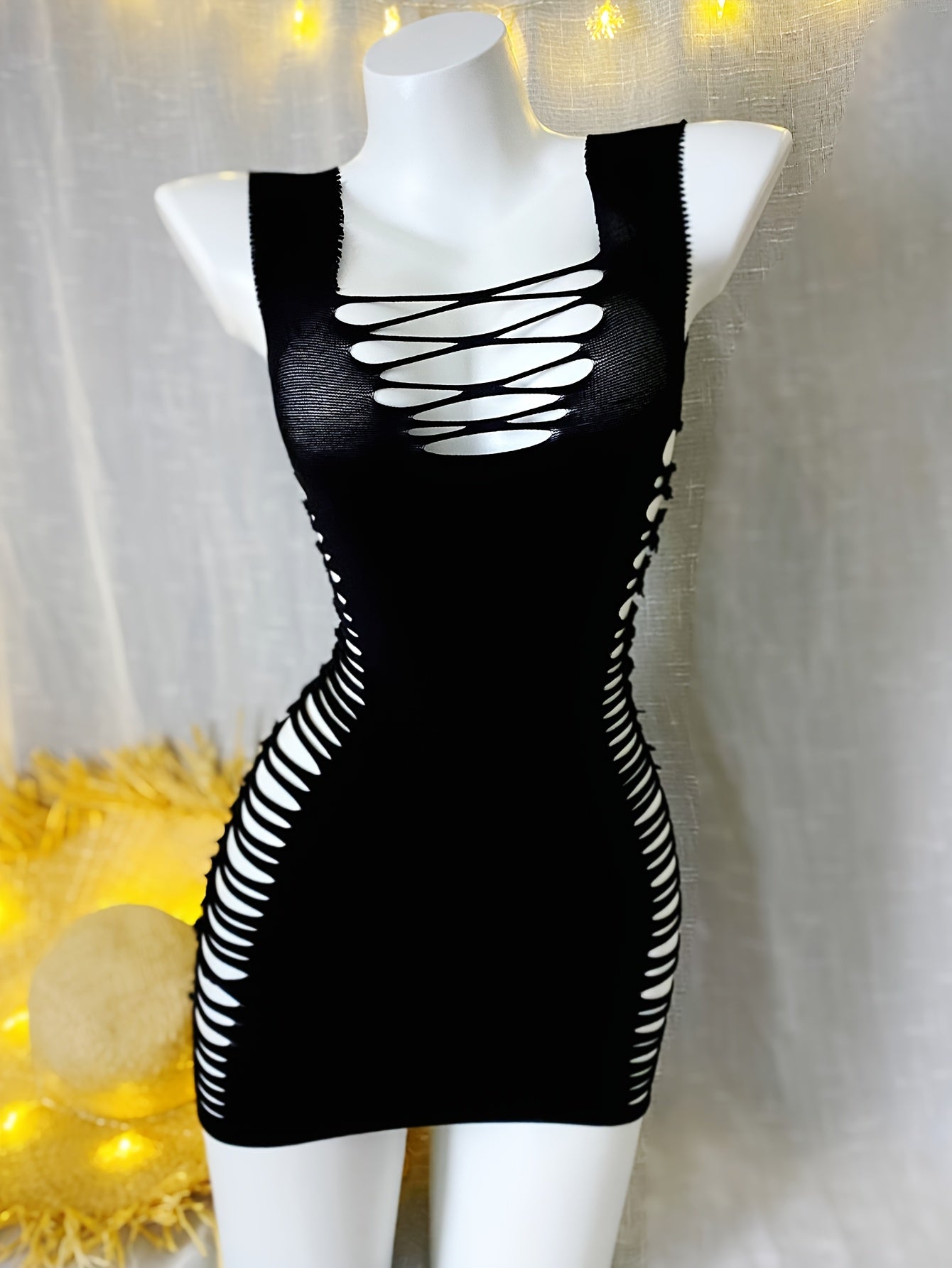 Ayollar uchun bezsiz bodycon kiyi yuqori cho‘ziluvchan shaffof nylonga ochiq bo‘shliq bilan bayram uchun