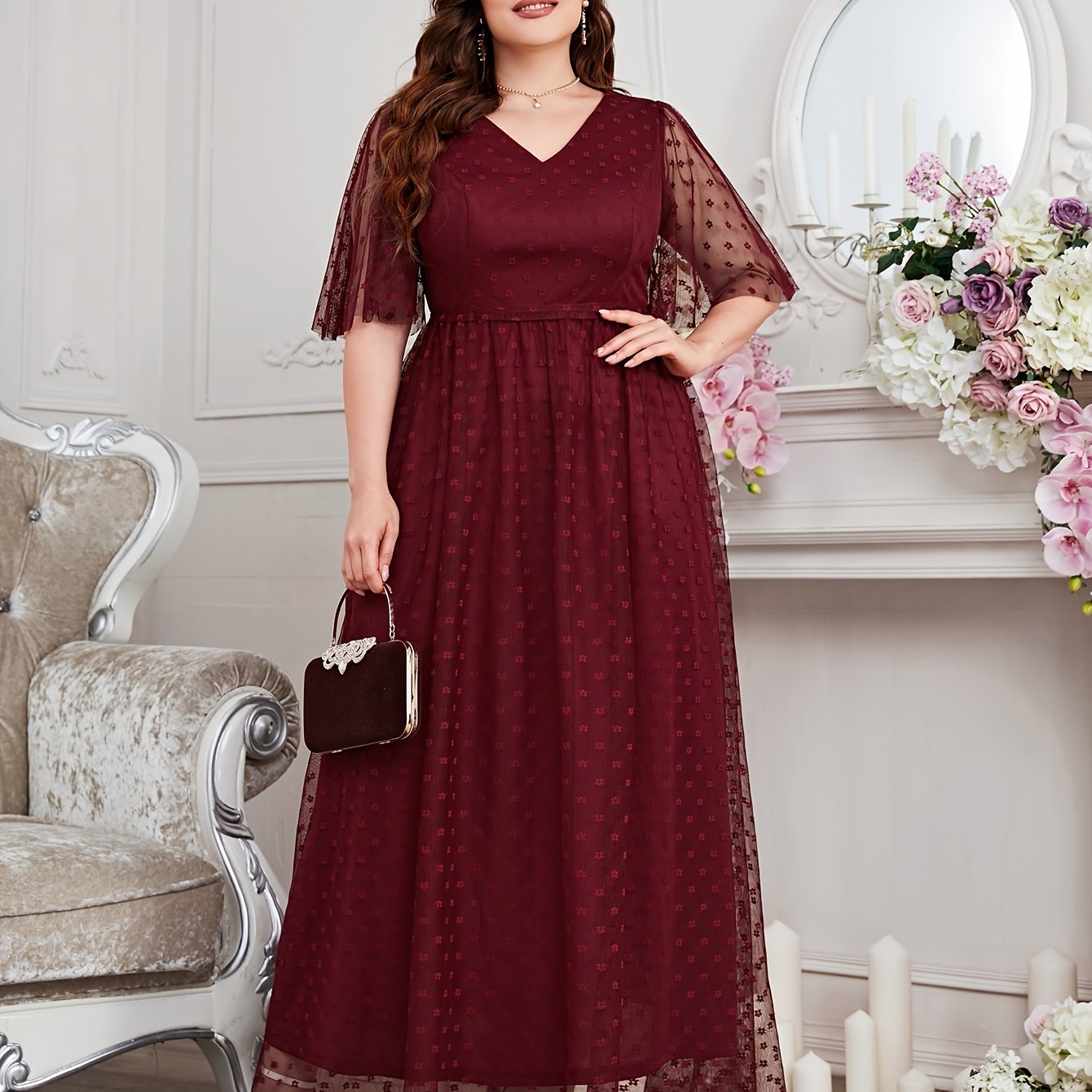 Plus Size Women's Elegant Lace Maxi Dress with Contrast Details