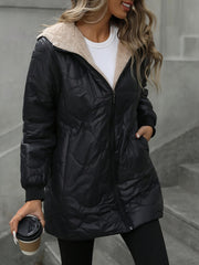 Chaqueta de invierno negra acolchada para mujer con ribete de pelo sintético, mangas largas, bolsillos con cremallera
