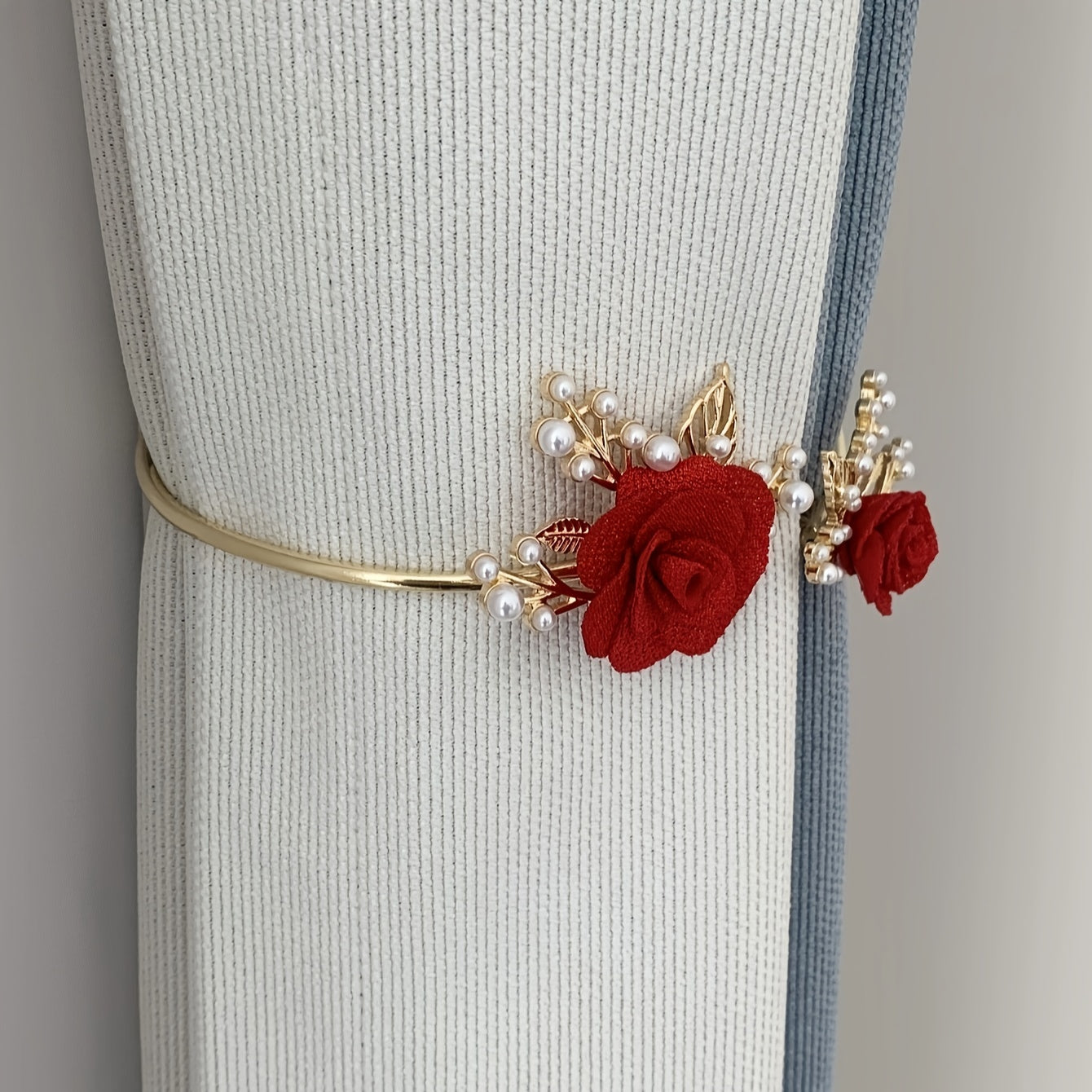 Faux Pearl Curtain Tieback with Pastoral Flower Pattern for Bedroom or Living Room