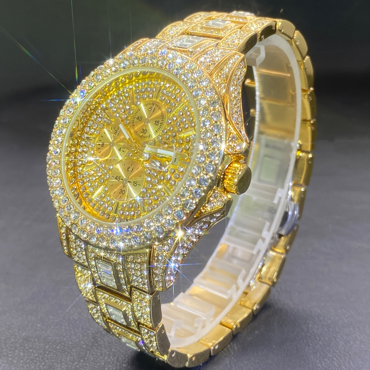 Men's Gold Diamond Decorated Quartz Watch with Rhinestone Dial and Hip-Hop Style