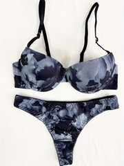 Women's Floral Print Underwire Lingerie Set with Bra and Thong