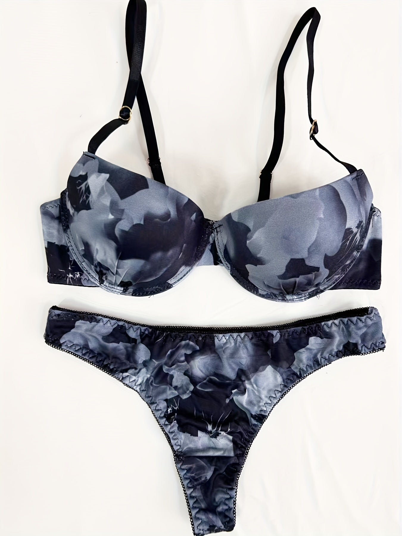 Women's Floral Print Underwire Lingerie Set with Bra and Thong