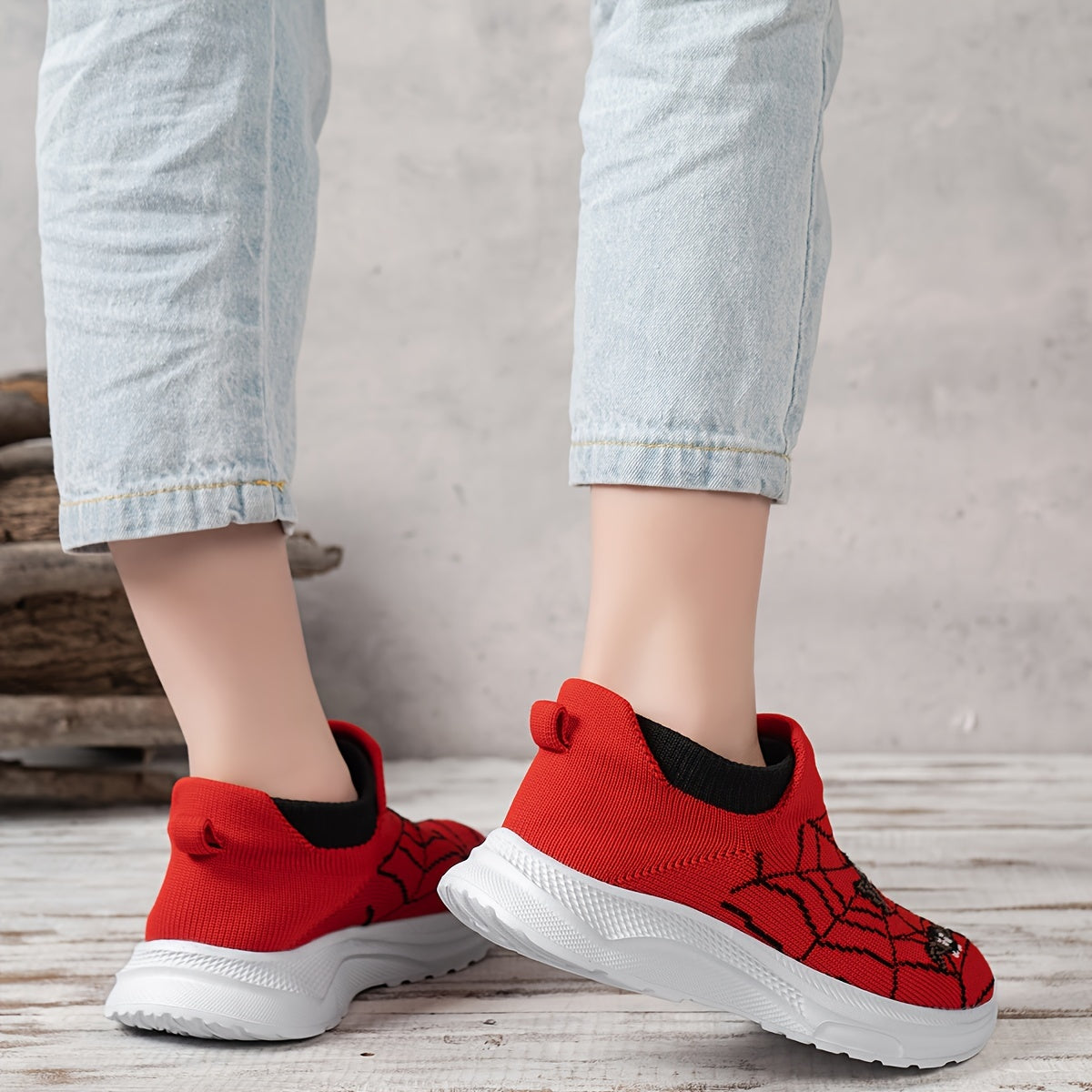 O'g'il va qizlar uchun to'rg'ay mavzusidagi slip-on krossovkalar - nafas oladigan, sirpanmaydigan, yoshlar uchun qulay tasodifiy poyabzal.