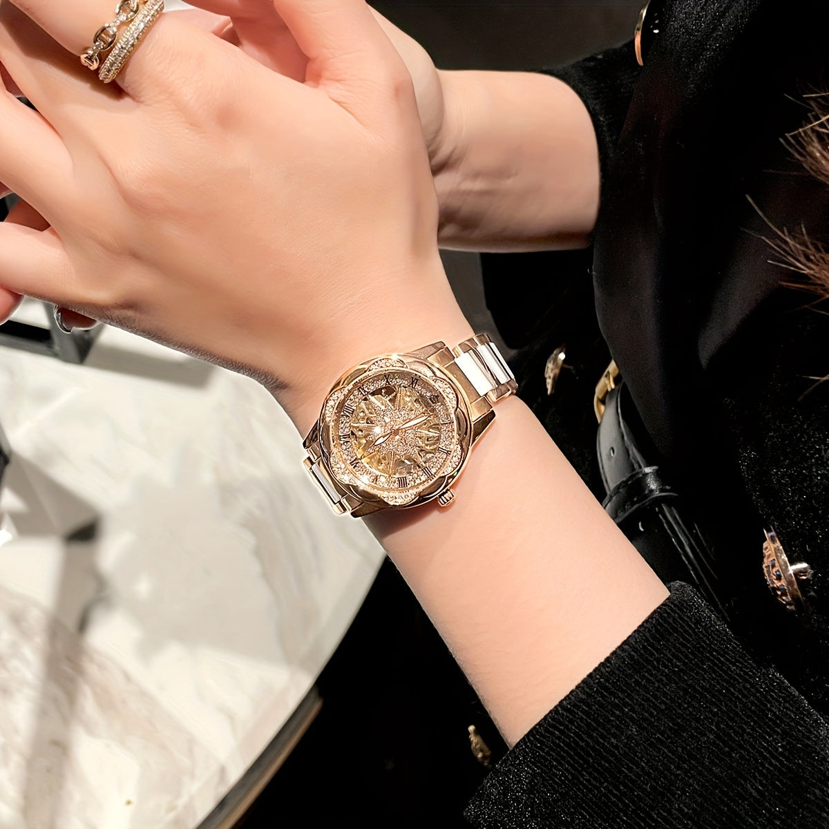 Luxury Mechanical Wristwatch Ceramic Band Water-Resistant Round Case