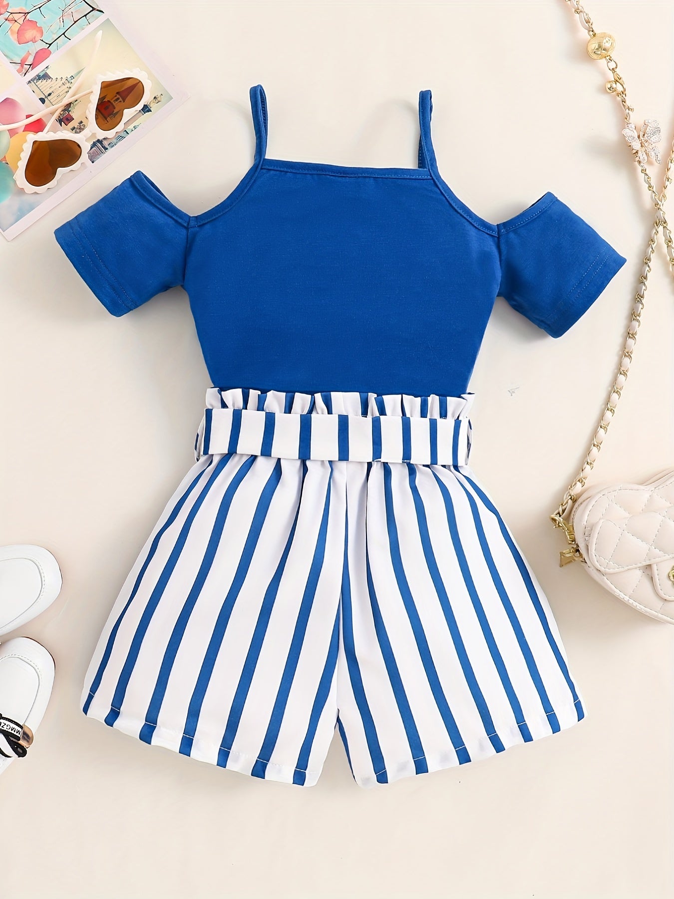 Летний двухпредметный комплект для девочек: топ-ками и полосатые шорты с ремнём для повседневной прогулки на свежем воздухе