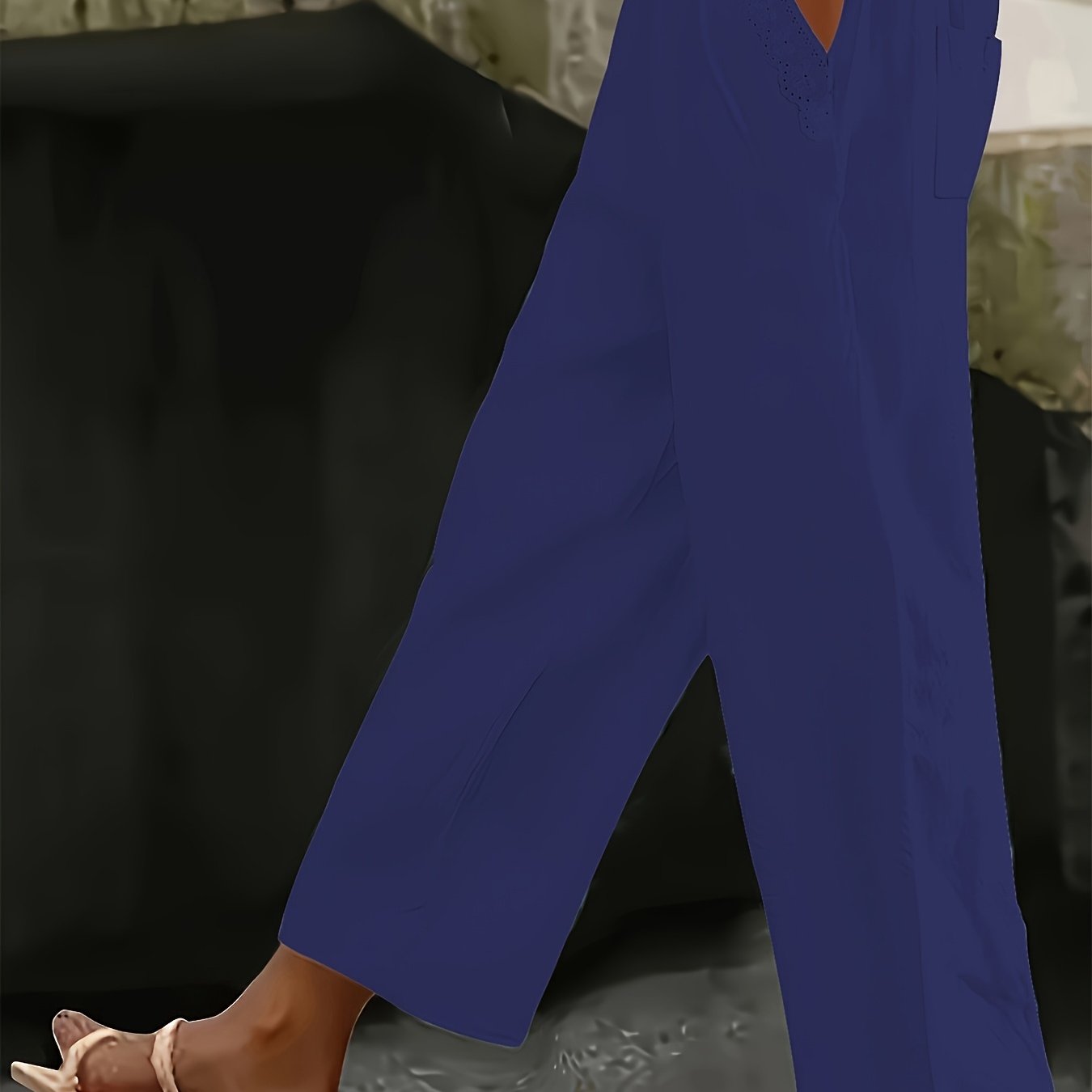 Women’s Wide-Leg Cropped Pants with Lace Pockets Loose Fit Plus Size