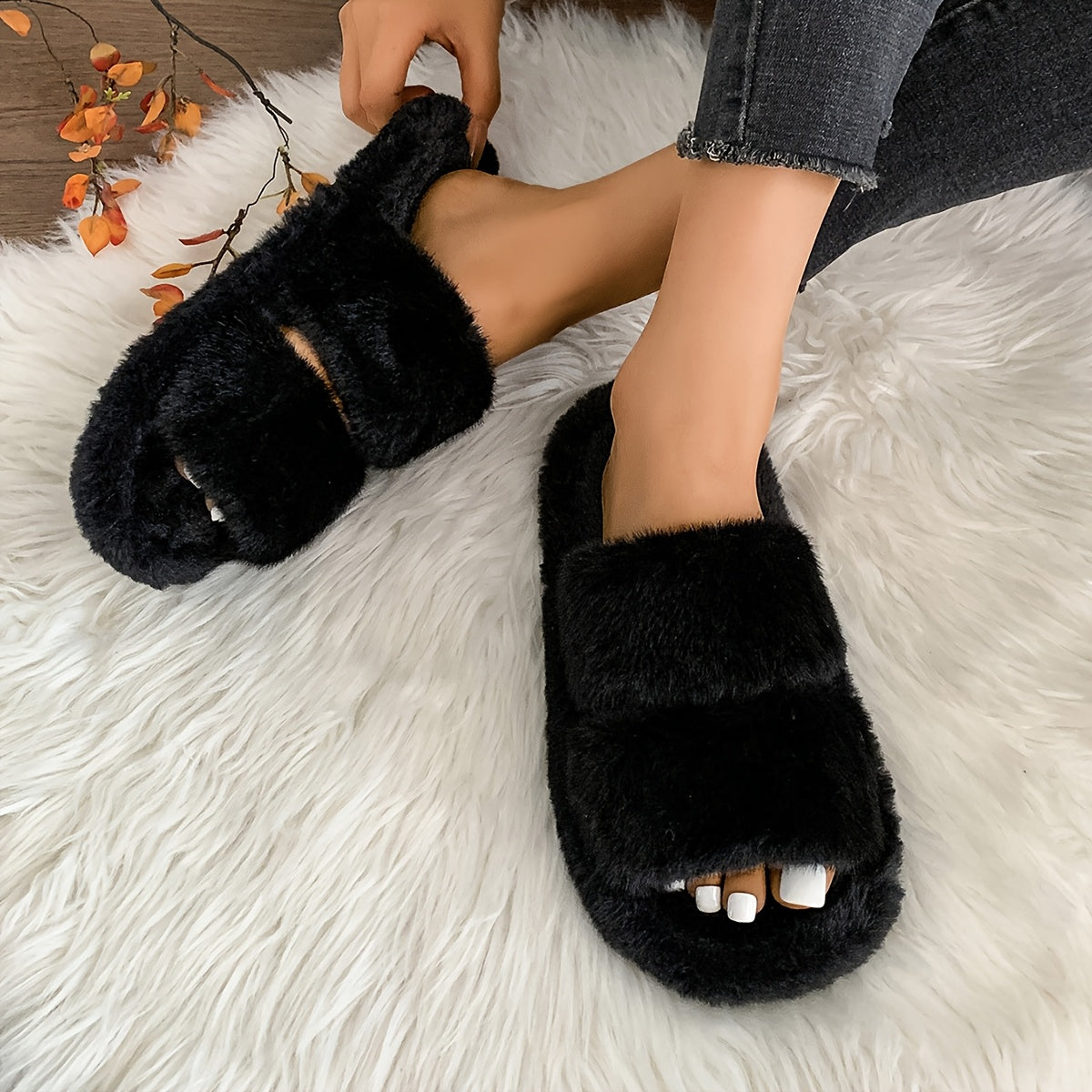 Ayollar uchun plüsh nordik uslubdagi uy ichki poyabzali, ochiq barmoqli, qora, oq, bej, pushti