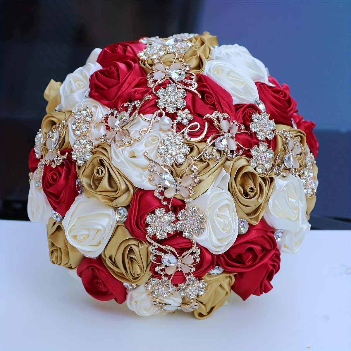 Zarif Satyn Roʻza Toʻy Güllasi, Sunʼiy Kristal Detallari va Rhinestone Lentasi bilan