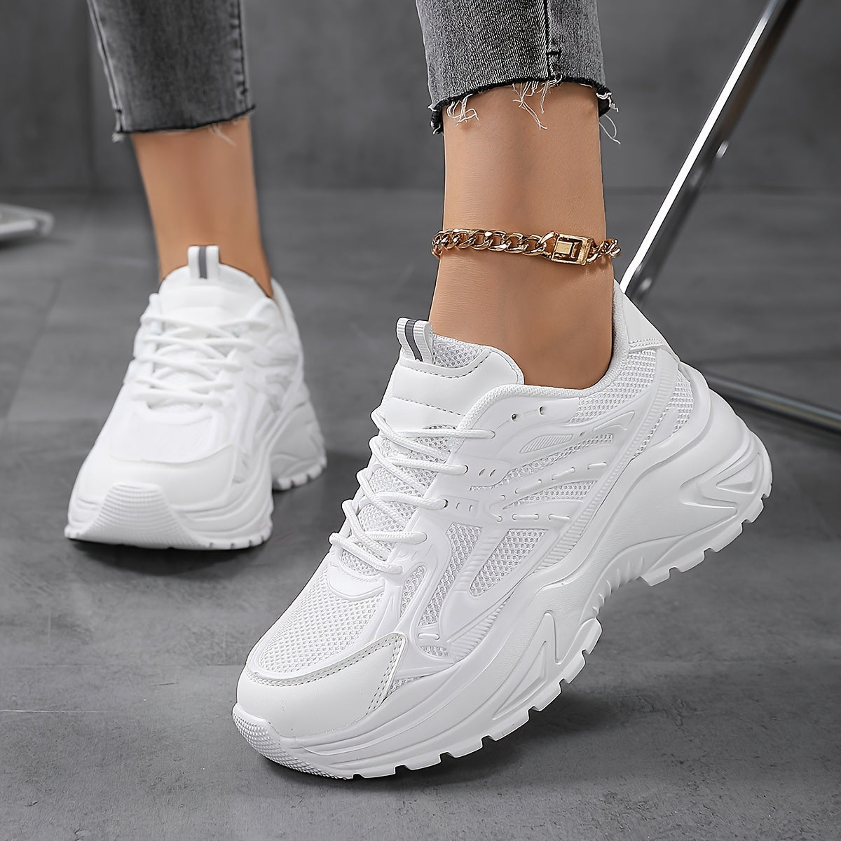 Women's Mesh Chunky Sneakers Solid Color Height Increasing Walking Trainers