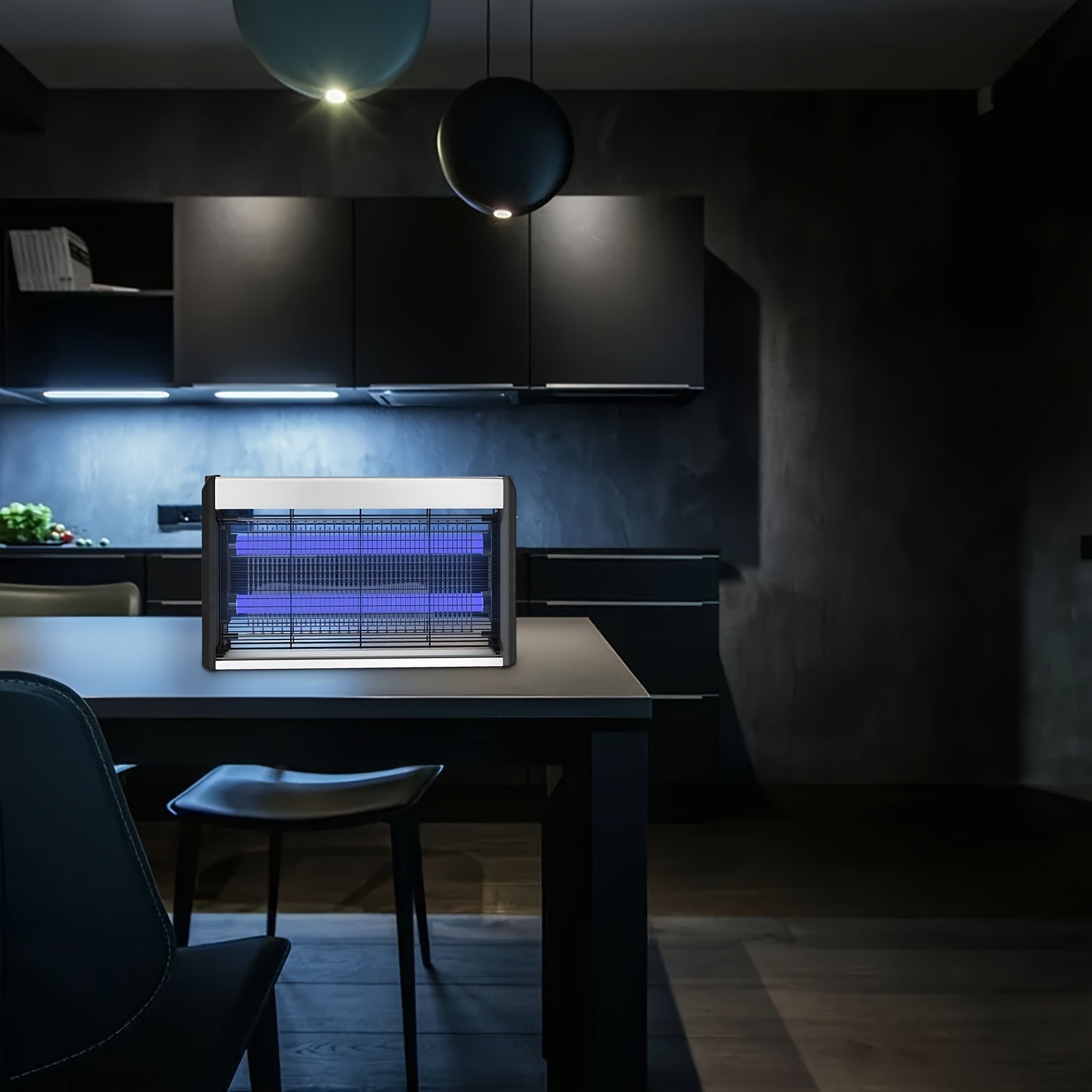 Сетевой настенный лампа-убийца насекомых с технологией синего света, идеальная для домашнего и коммерческого использования. Отлично подходит для ресторанов, гостиных, спален, кухонь и патио. Особенности