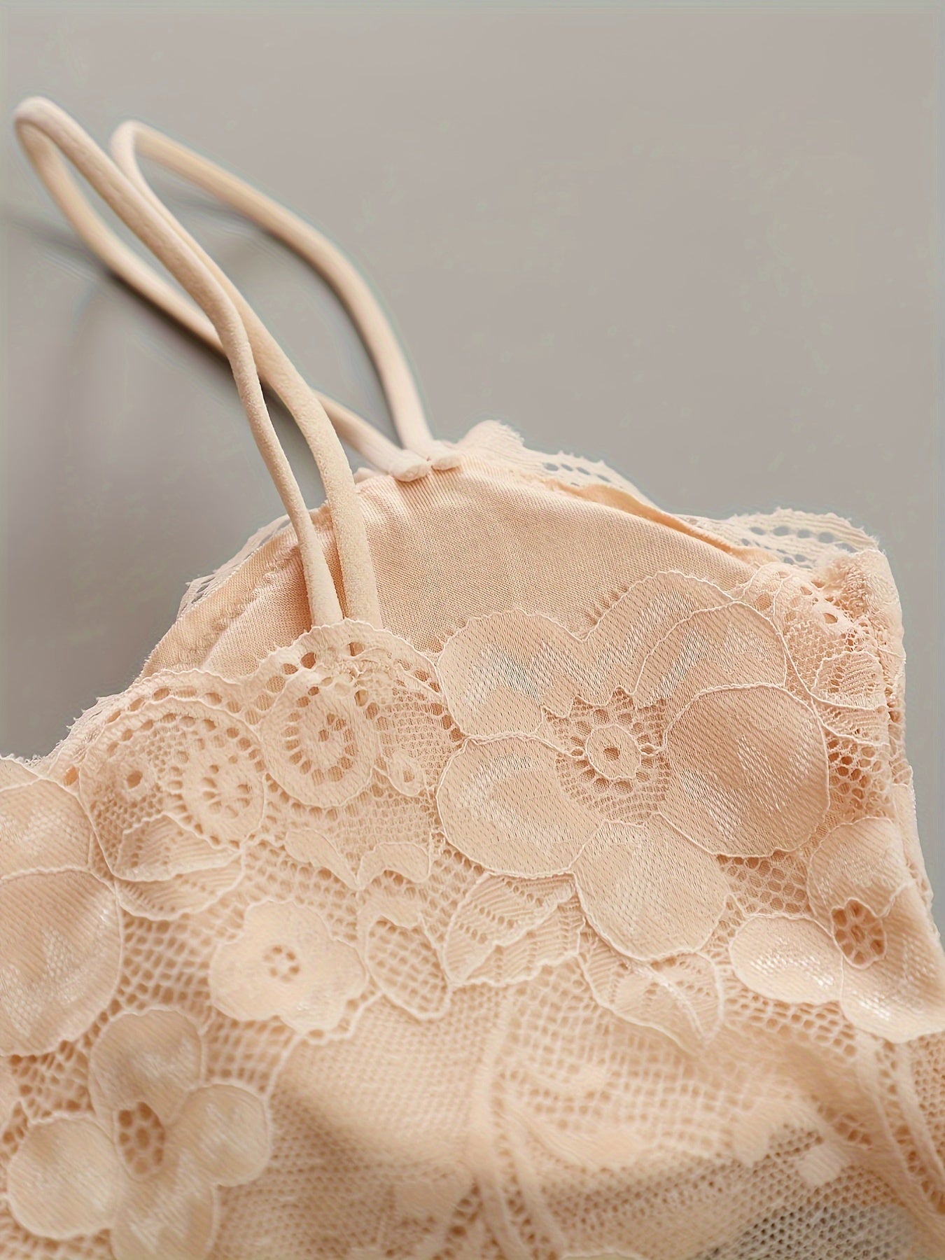 Women's Wireless Lace Bra with Double Shoulder Straps and Soft Padded Navel Top