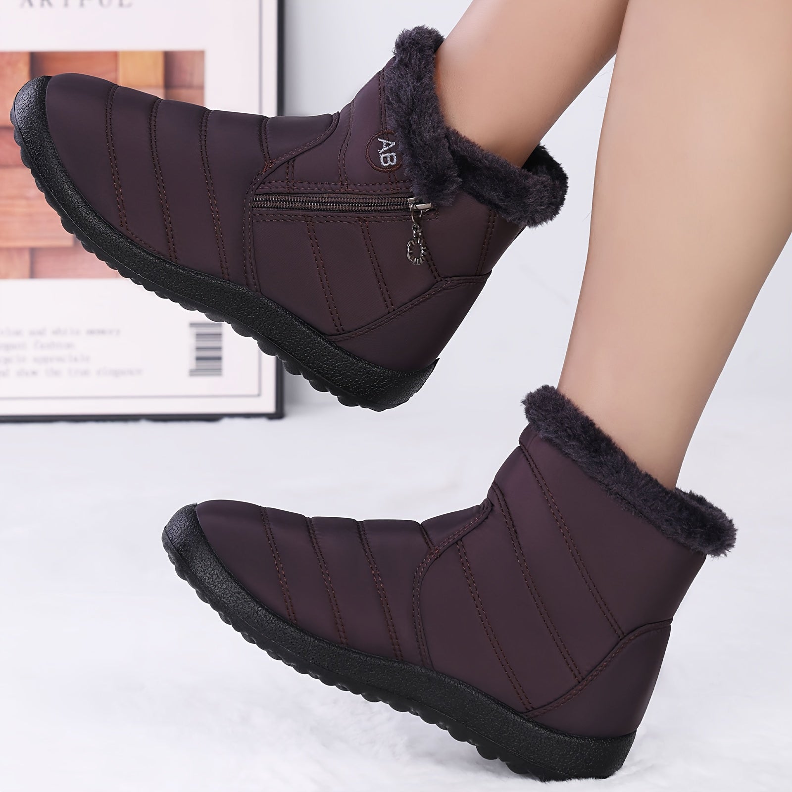 Women's Plush-Lined Winter Snow Boots with Side Zipper Faux Fur Collar