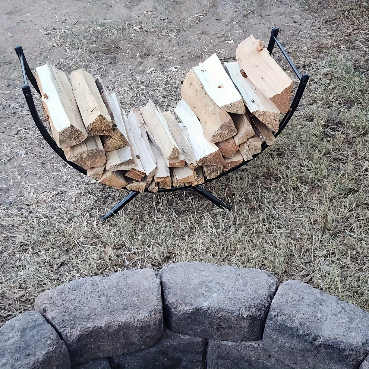 Metall doira shaklidagi yoqilg'i ushlagich, kichik dekorativ ichki/tashqi olov o'chiruvchi log rack, porch va patio uchun yog'och saqlash