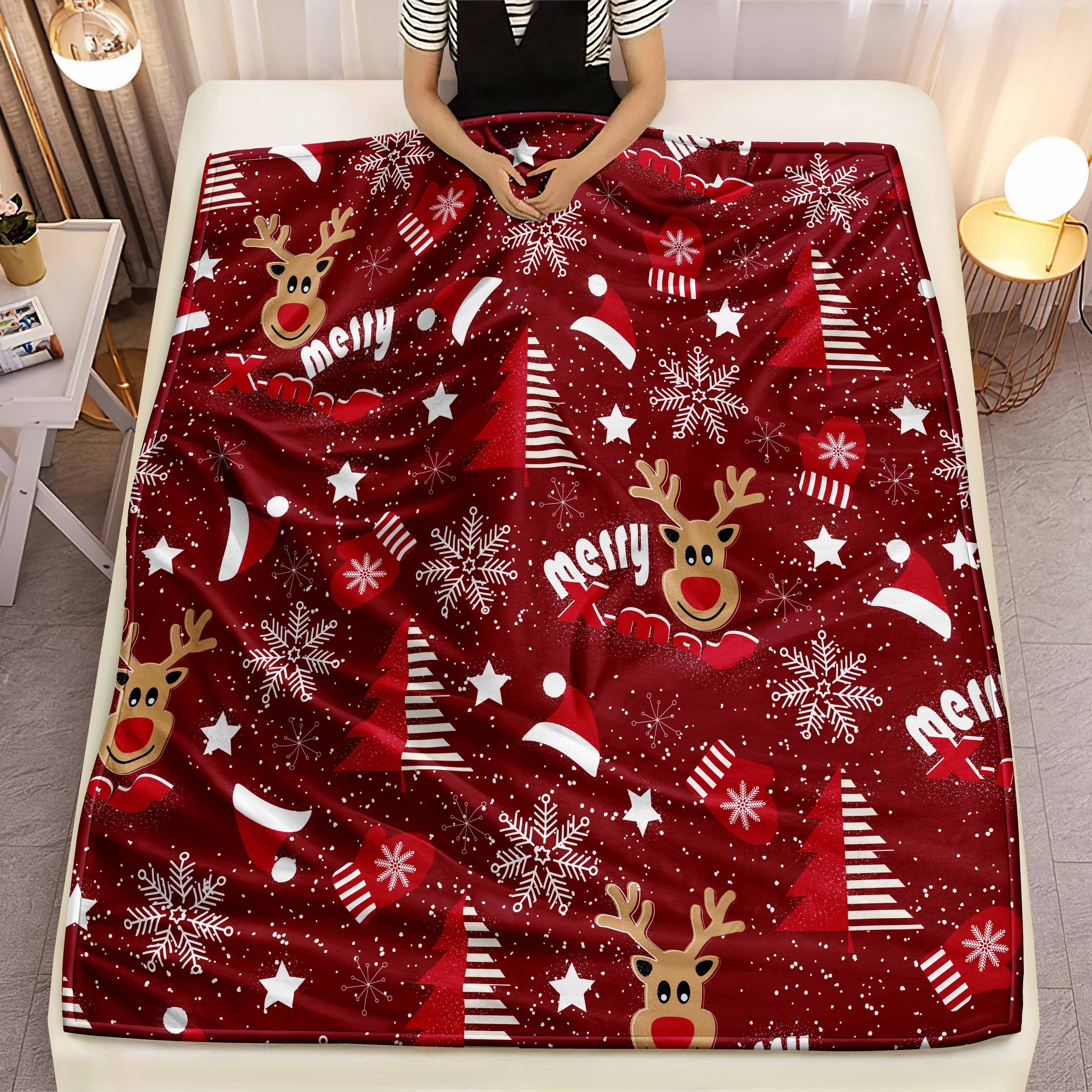 Christmas Reindeer Snowflake Flannel Blanket for Holiday Snuggling