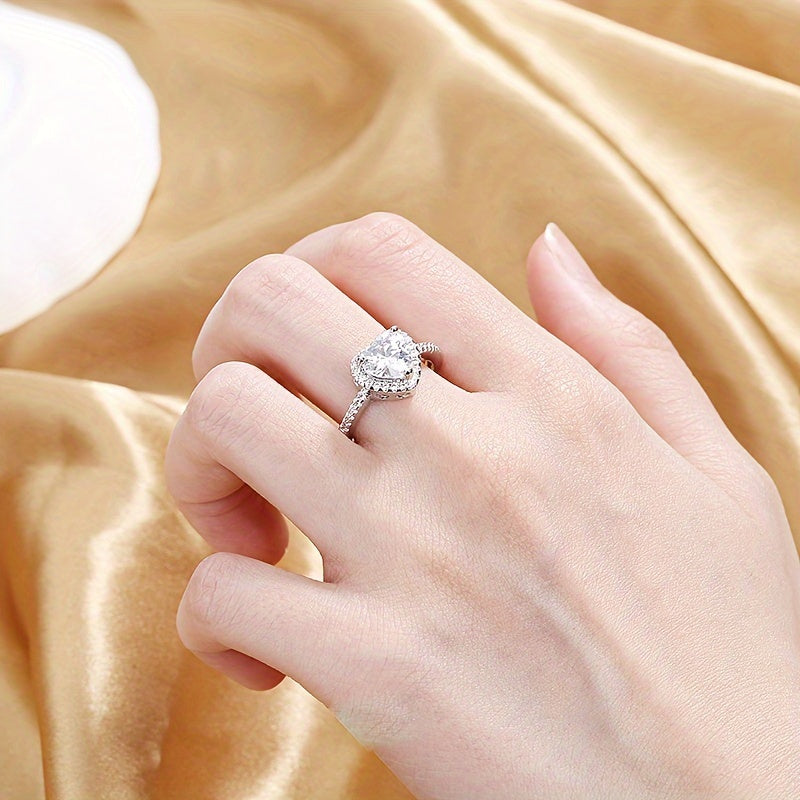 Heart-Shaped Zirconia Engagement Ring for Women Copper Band Valentine's Day Gift